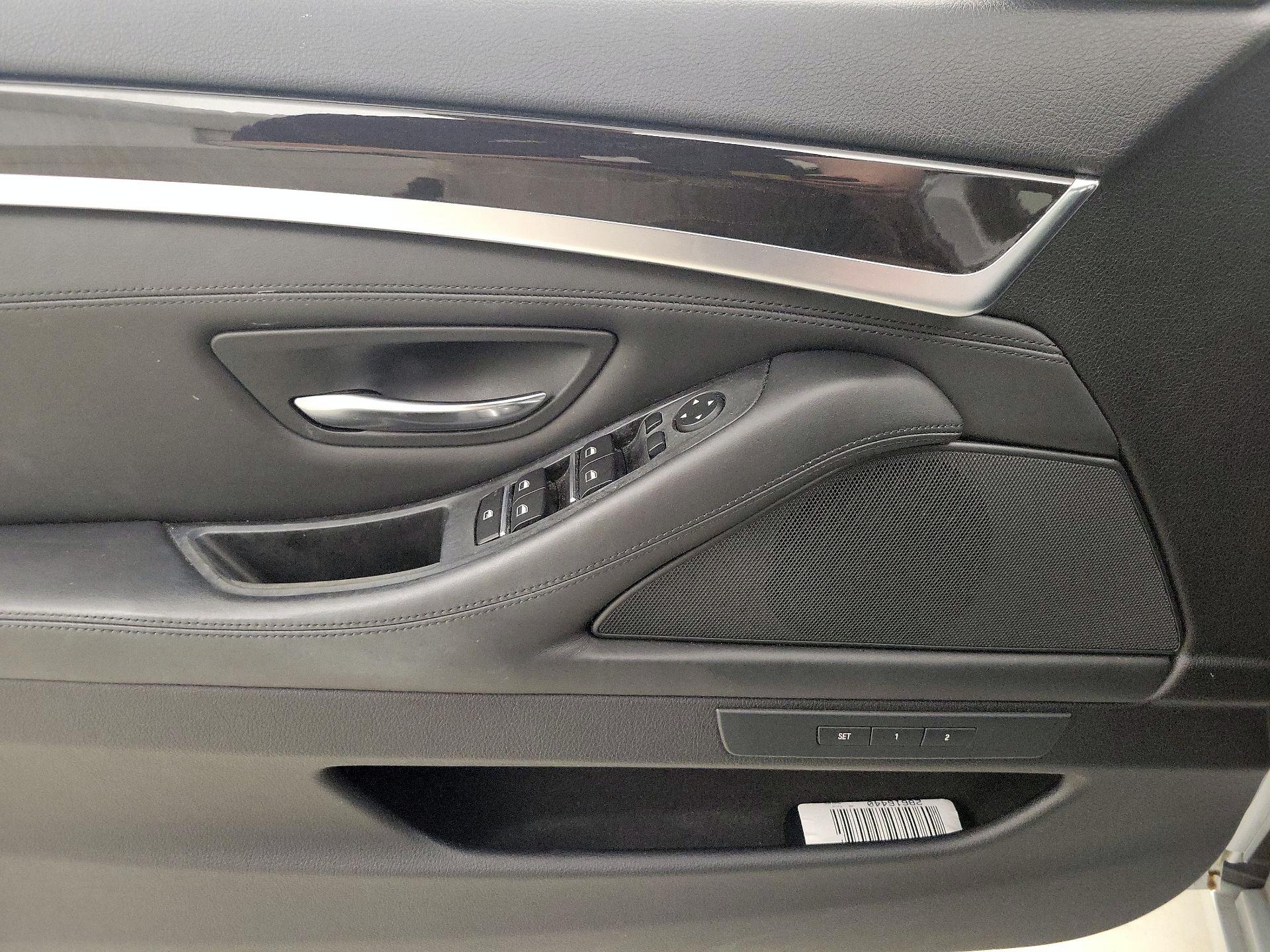 Thumbnail: 2016 BMW 5 Series - 12