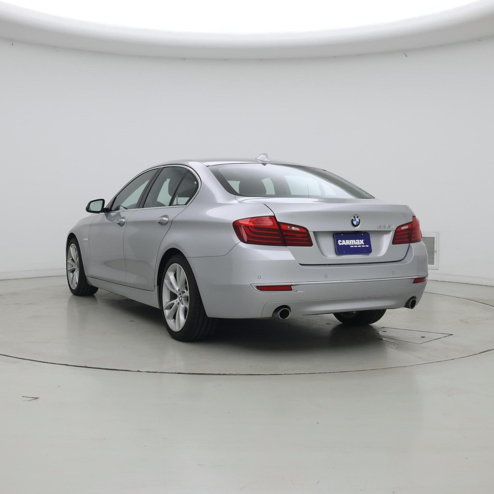 Thumbnail: 2016 BMW 5 Series - 2