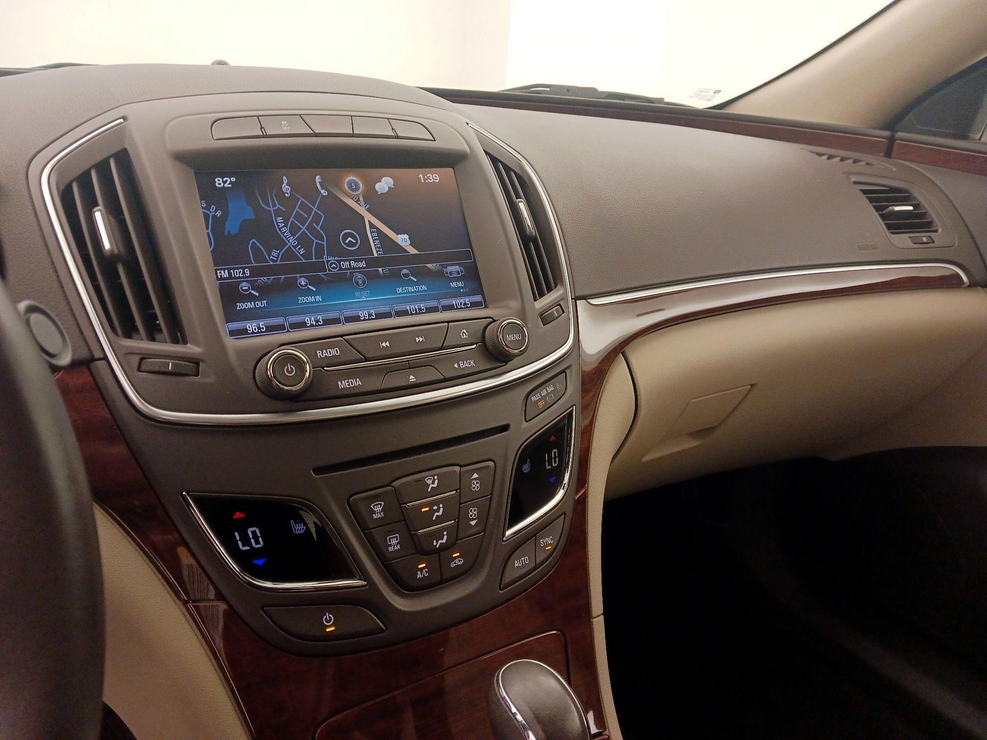 Thumbnail: 2016 Buick Regal - 14