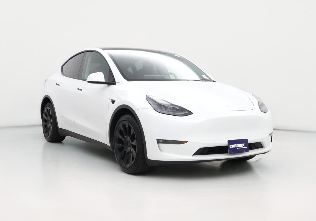 2022 Tesla Model Y Long Range All-Wheel Drive in White — CarMax photo