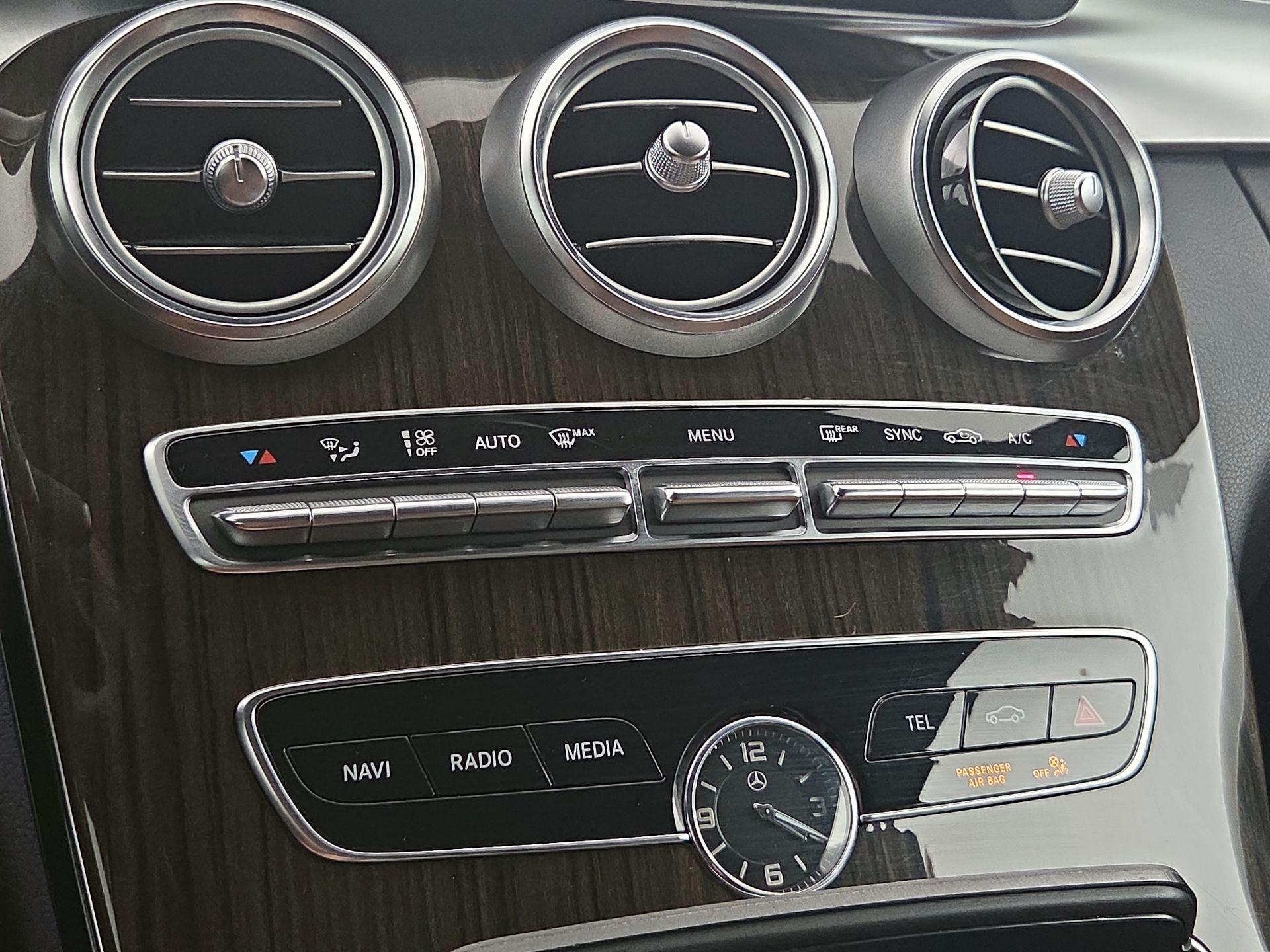 Thumbnail: 2019 Mercedes-Benz C-Class - 16