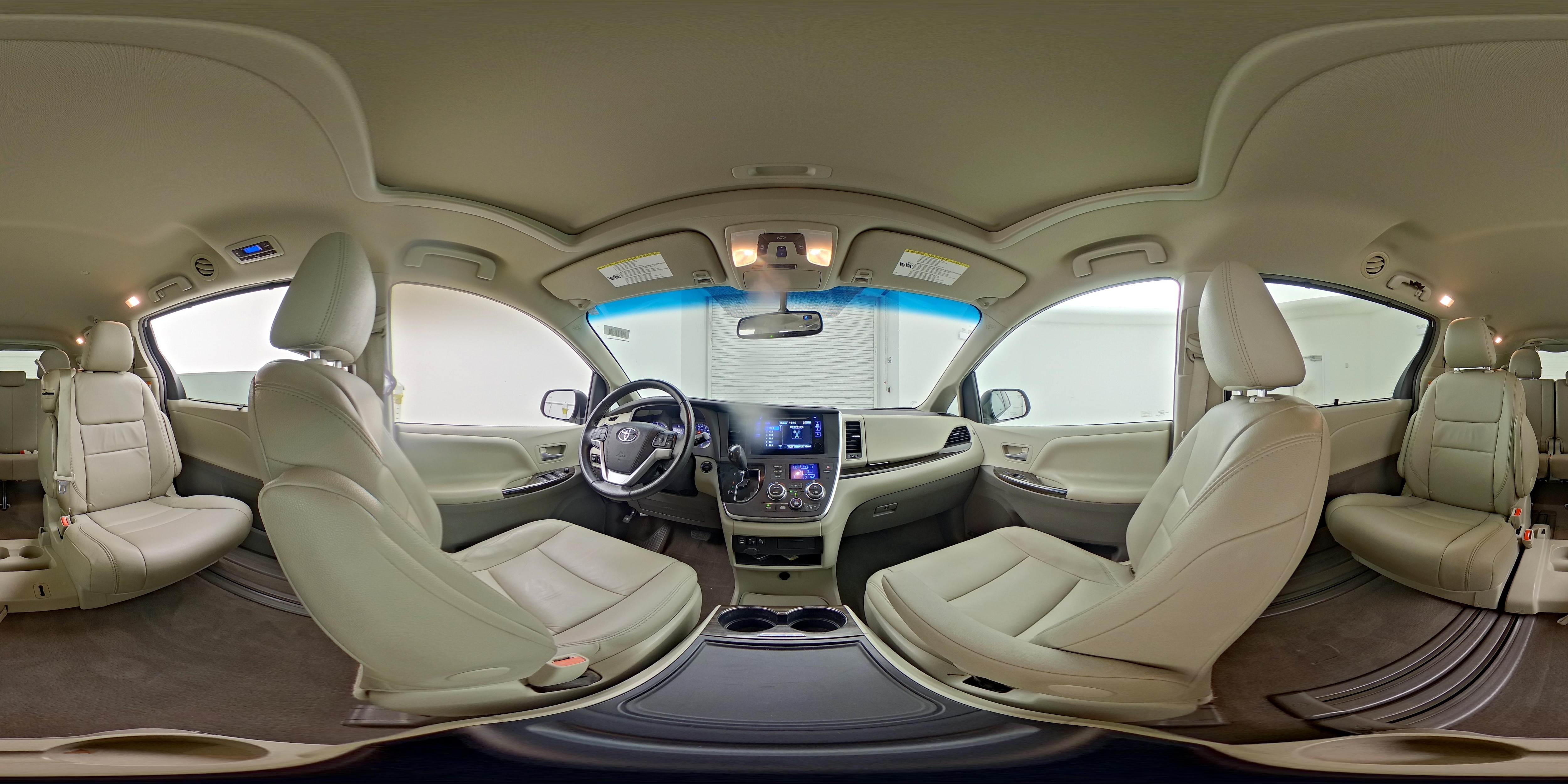 2015 Toyota Sienna XLE - Photo 27