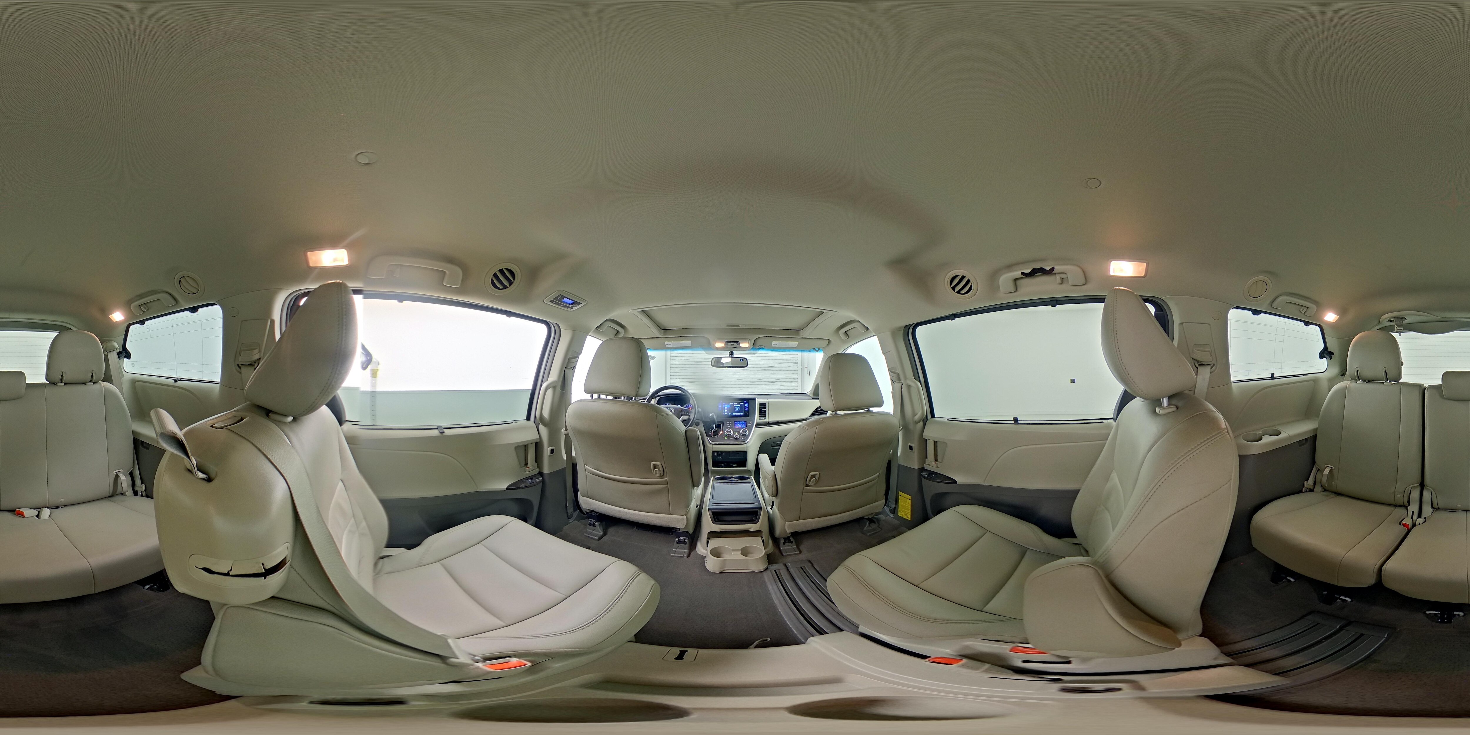 2015 Toyota Sienna XLE - Photo 28