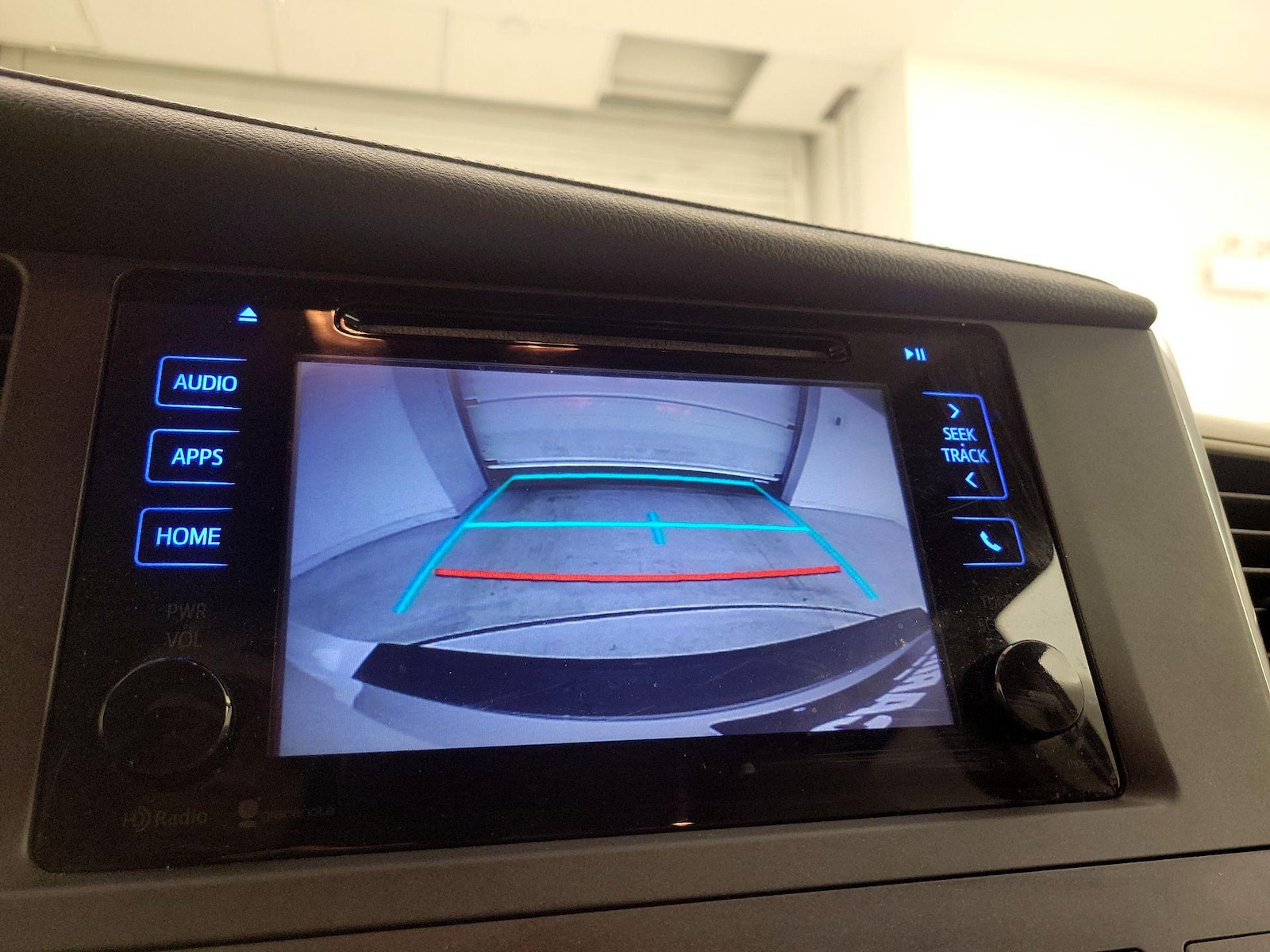 2015 Toyota Sienna XLE - Photo 15