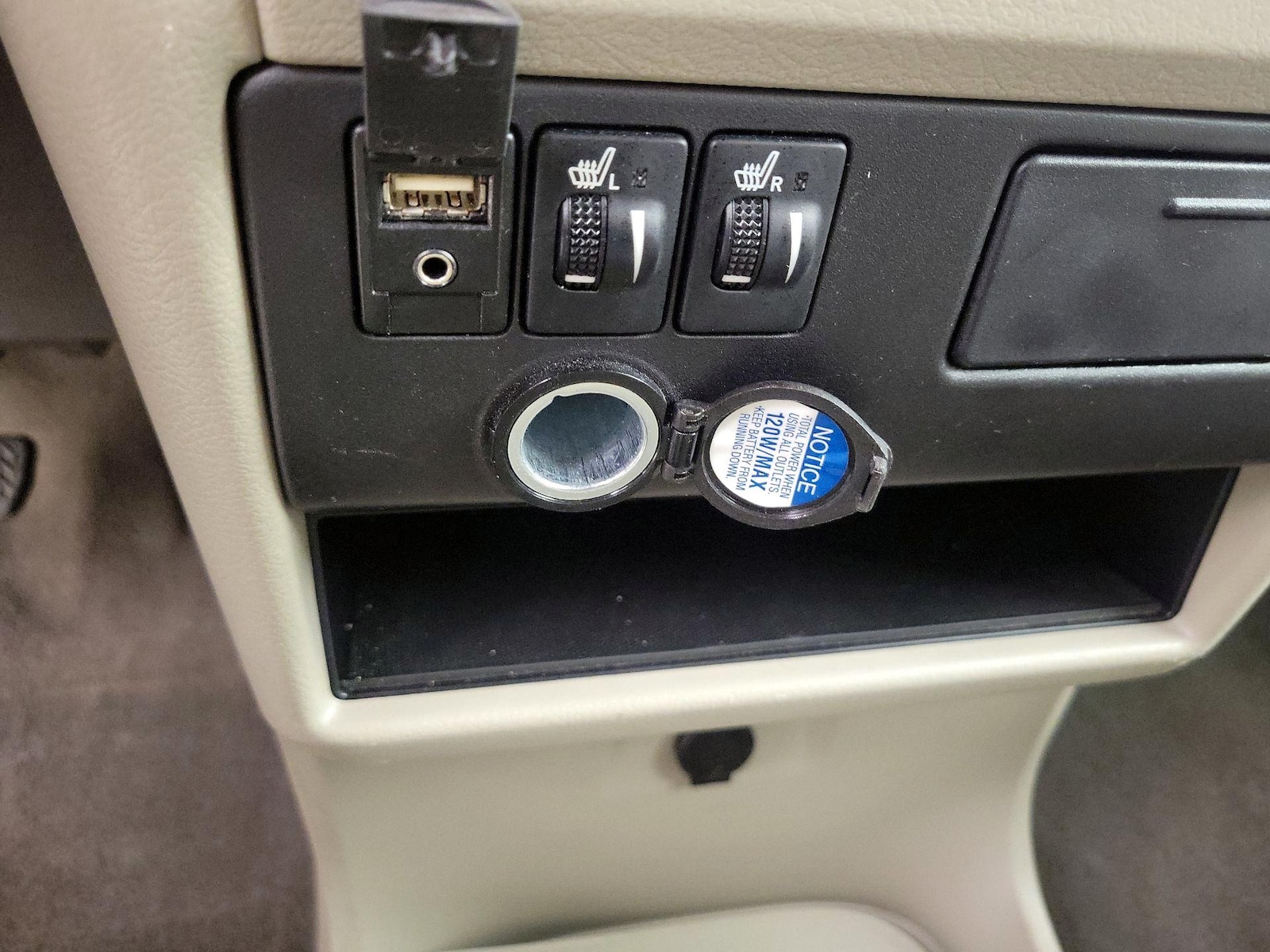 2015 Toyota Sienna XLE - Photo 19