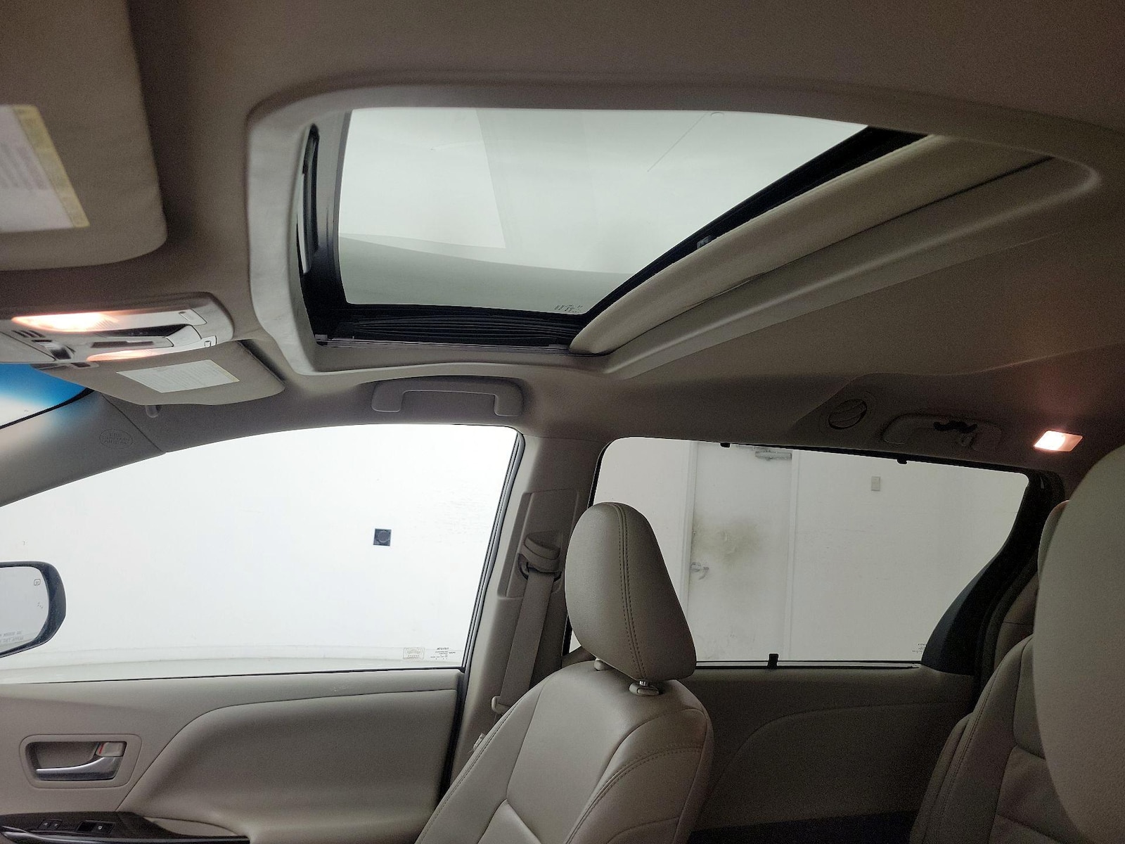 2015 Toyota Sienna XLE - Photo 20