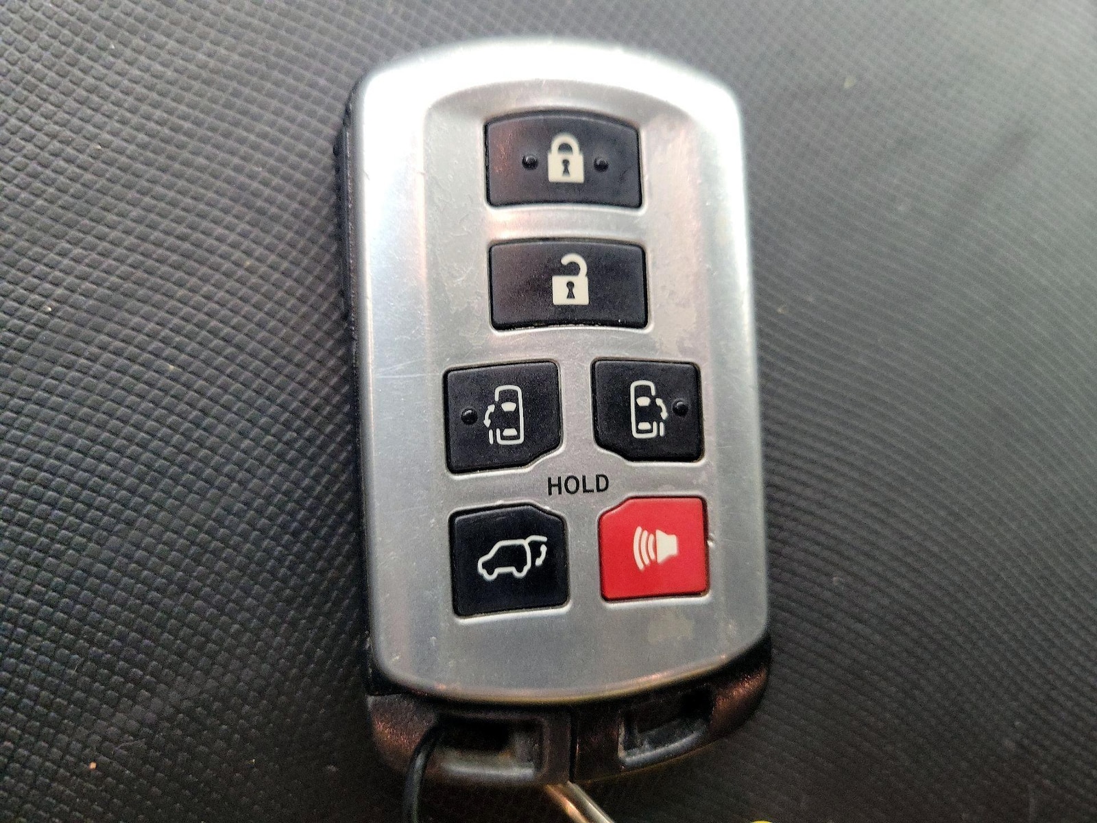 2015 Toyota Sienna XLE - Photo 26