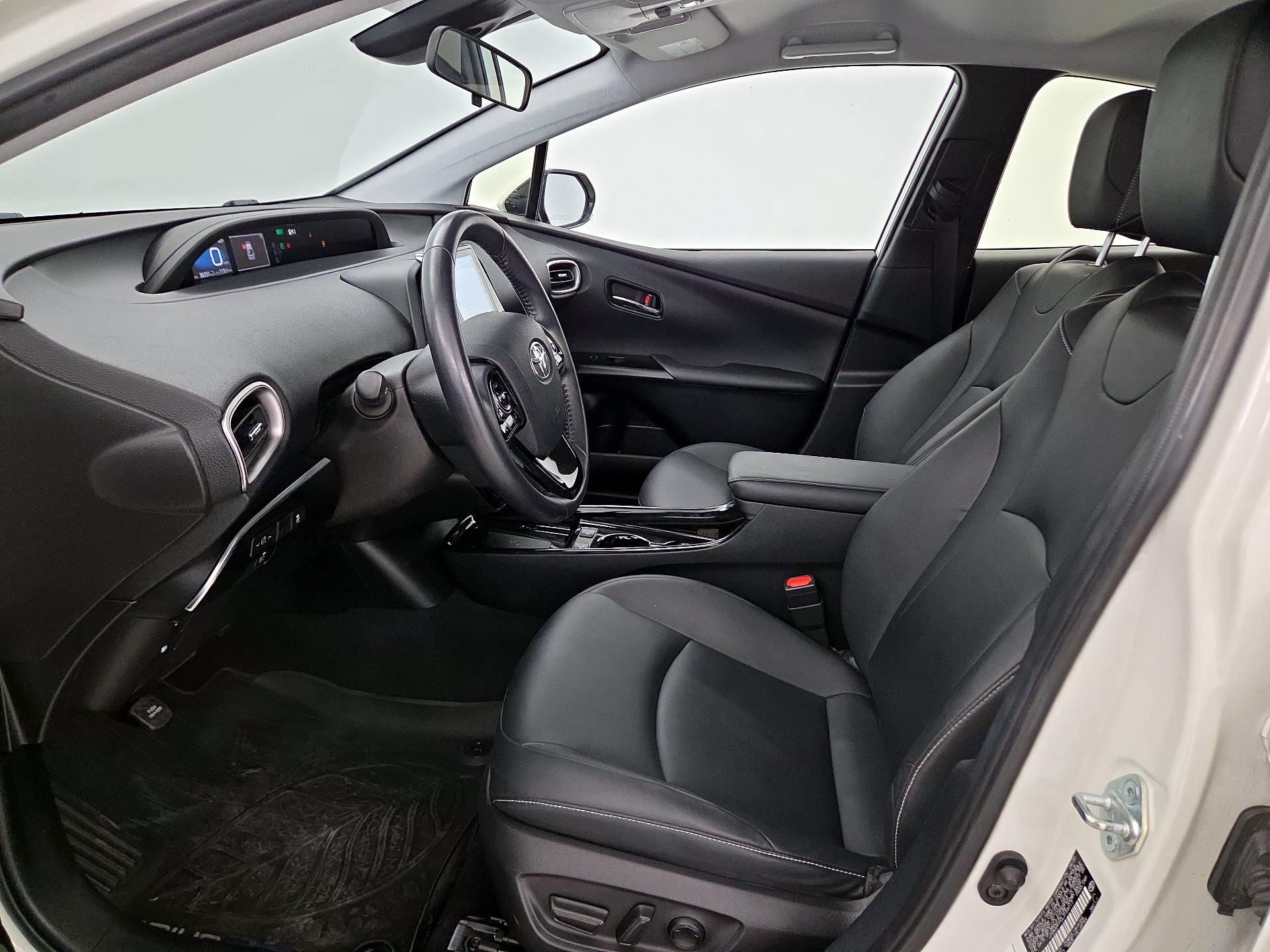 Thumbnail: 2020 Toyota Prius Prime - 11