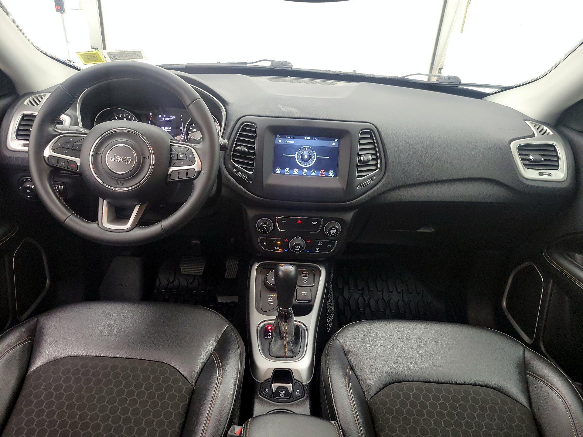 Thumbnail: 2020 Jeep Compass - 9
