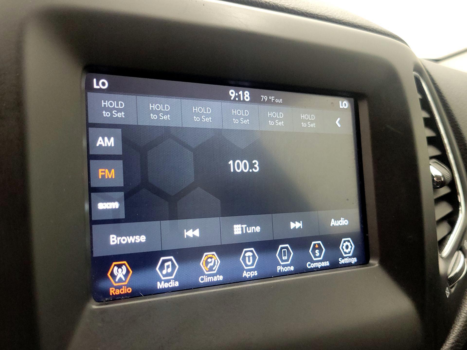 Thumbnail: 2020 Jeep Compass - 15