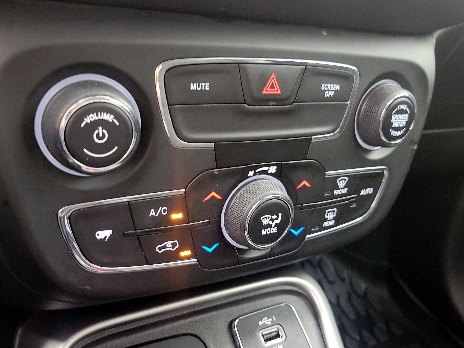 Thumbnail: 2020 Jeep Compass - 16