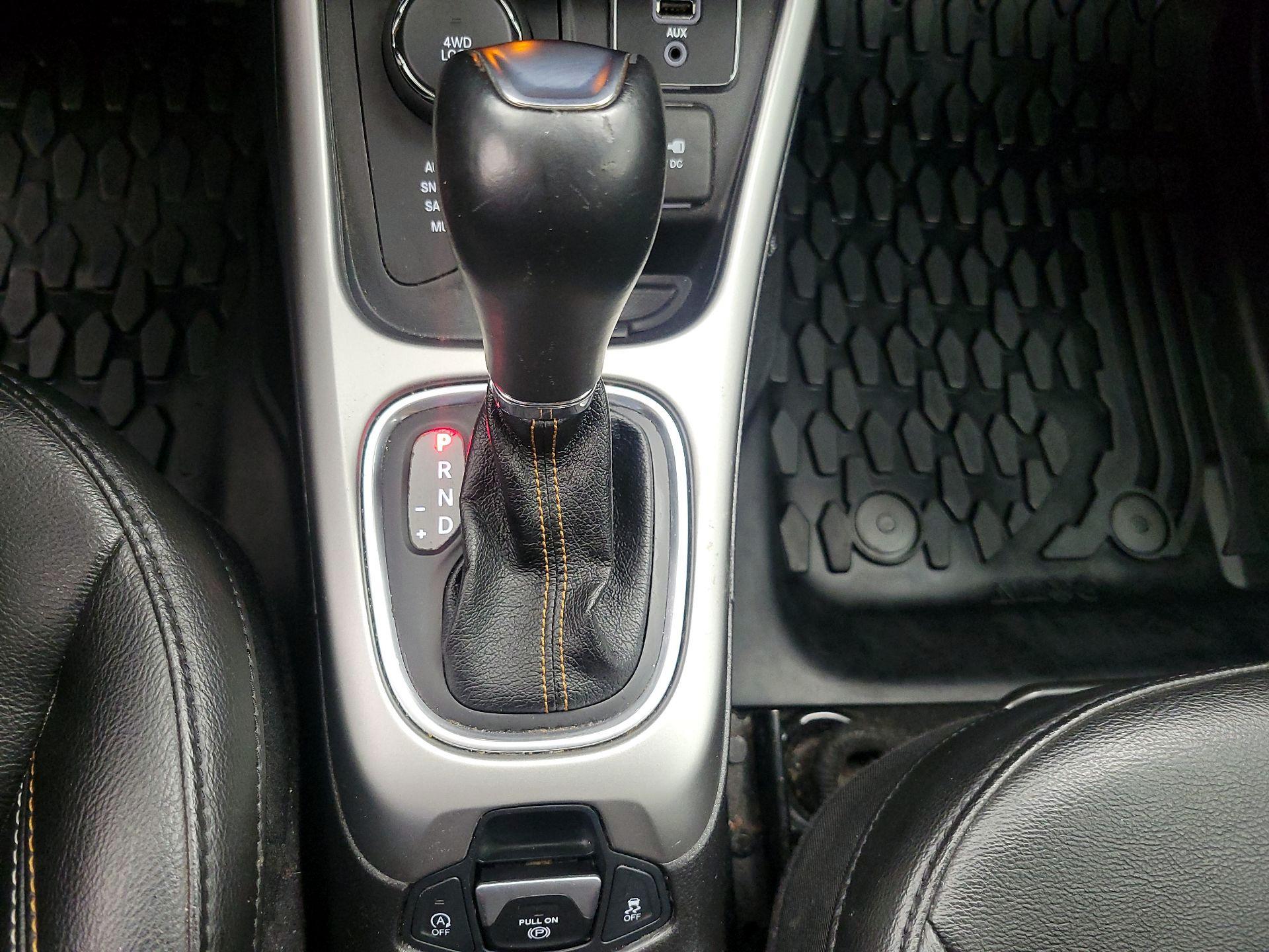 Thumbnail: 2020 Jeep Compass - 17