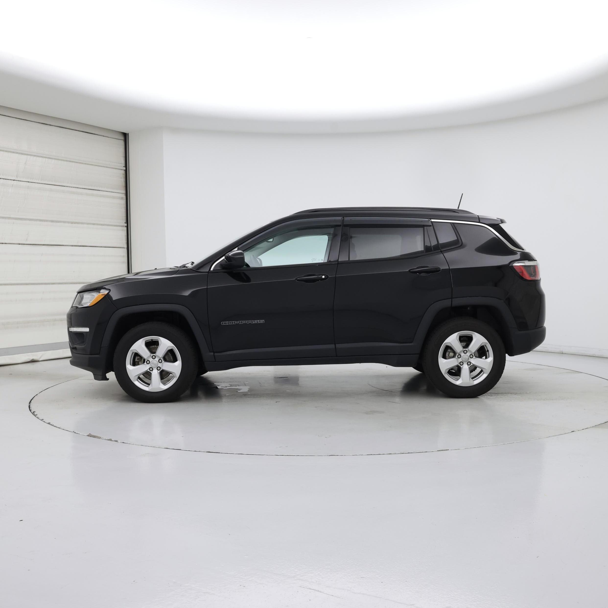 Thumbnail: 2020 Jeep Compass - 3