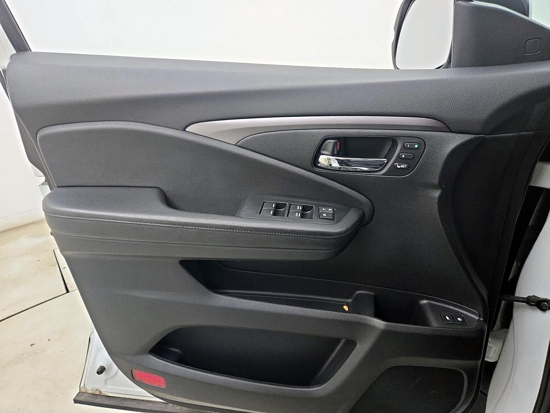 Thumbnail: 2021 Honda Pilot - 12