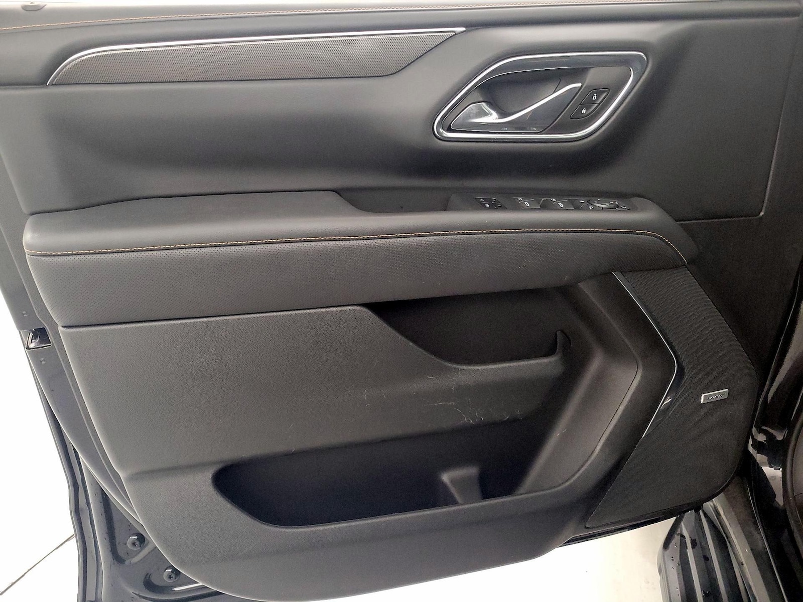 2023 GMC Yukon AT4 - Photo 13