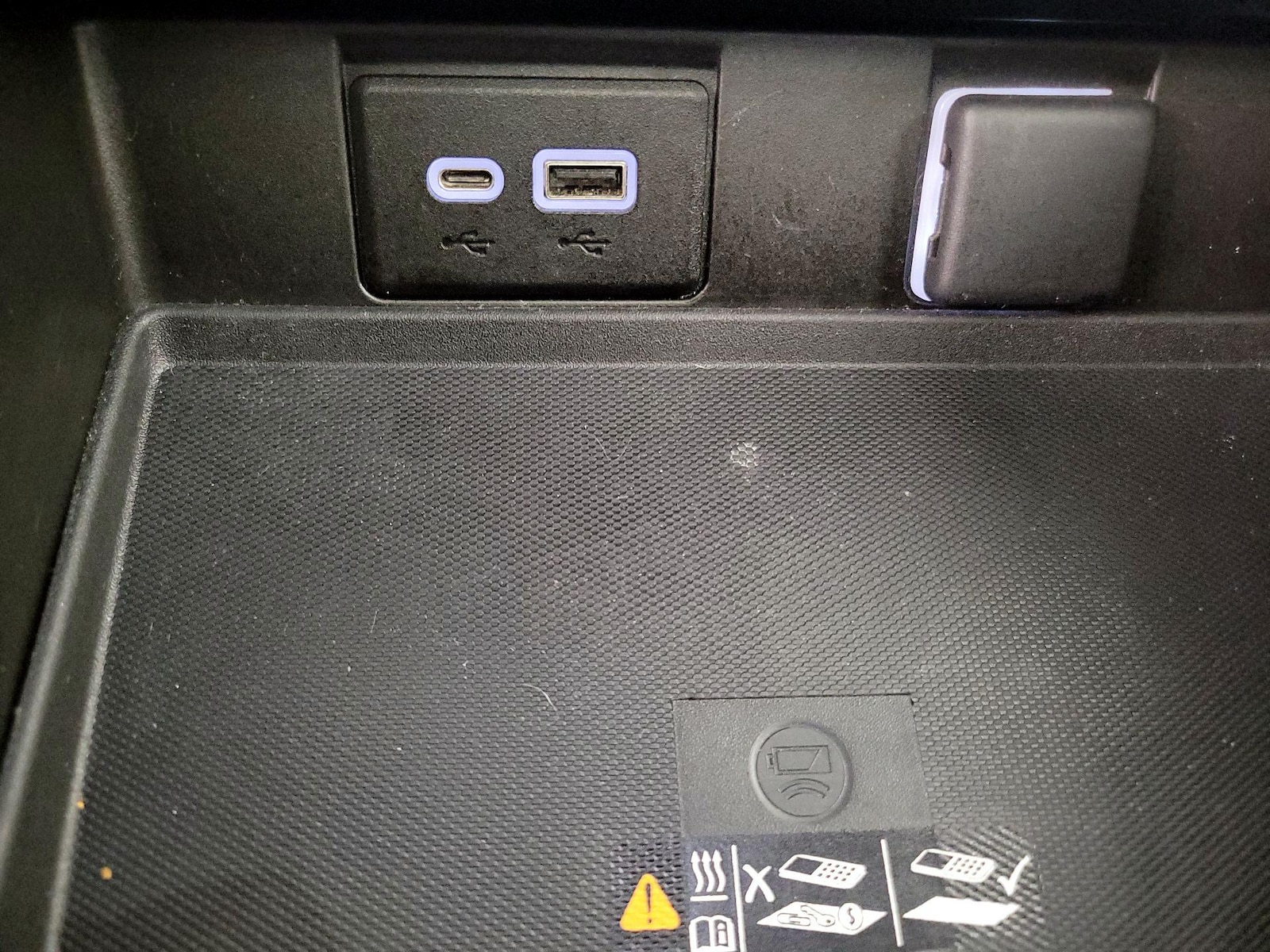 2023 GMC Yukon AT4 - Photo 20