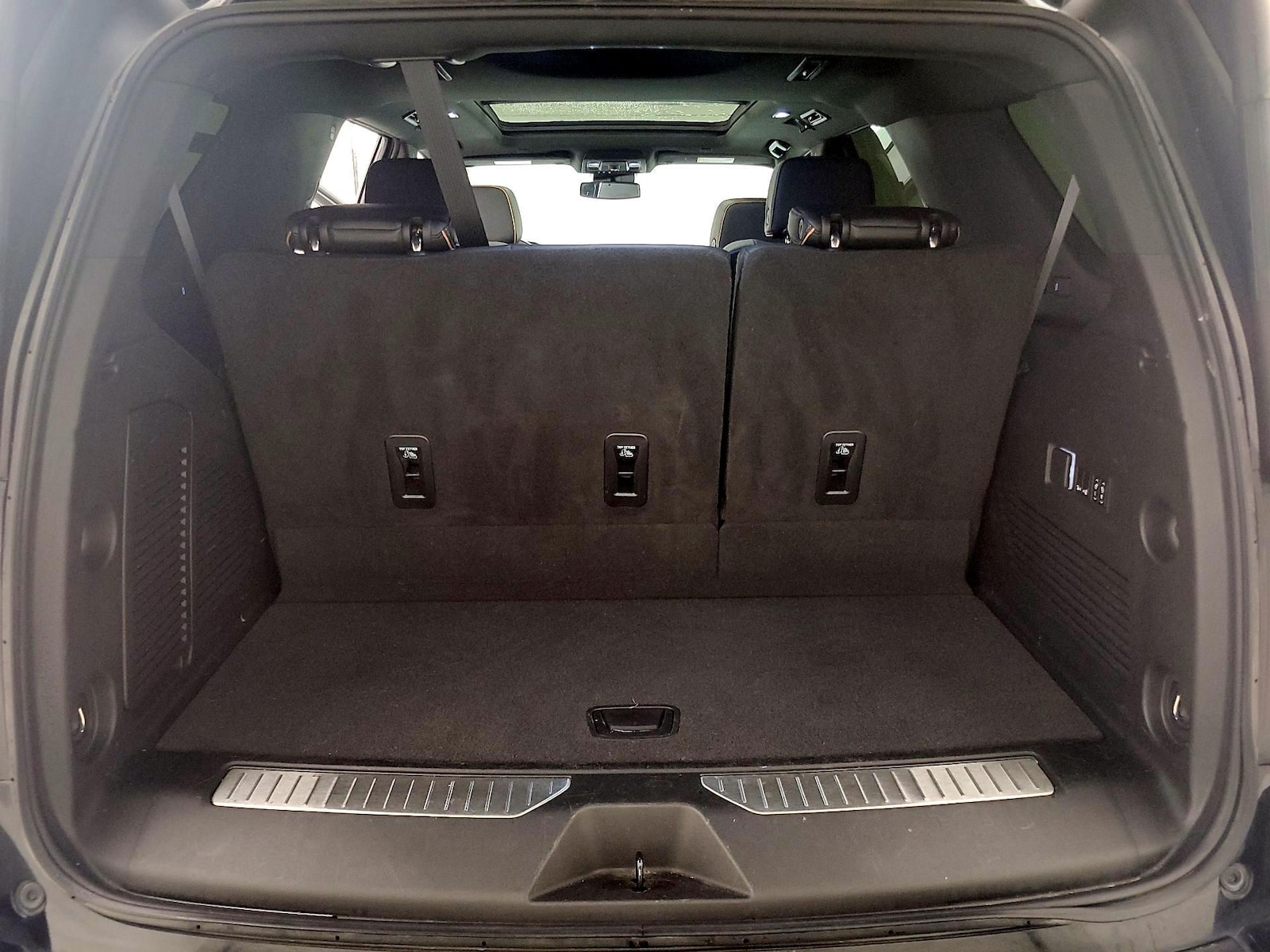 2023 GMC Yukon AT4 - Photo 24