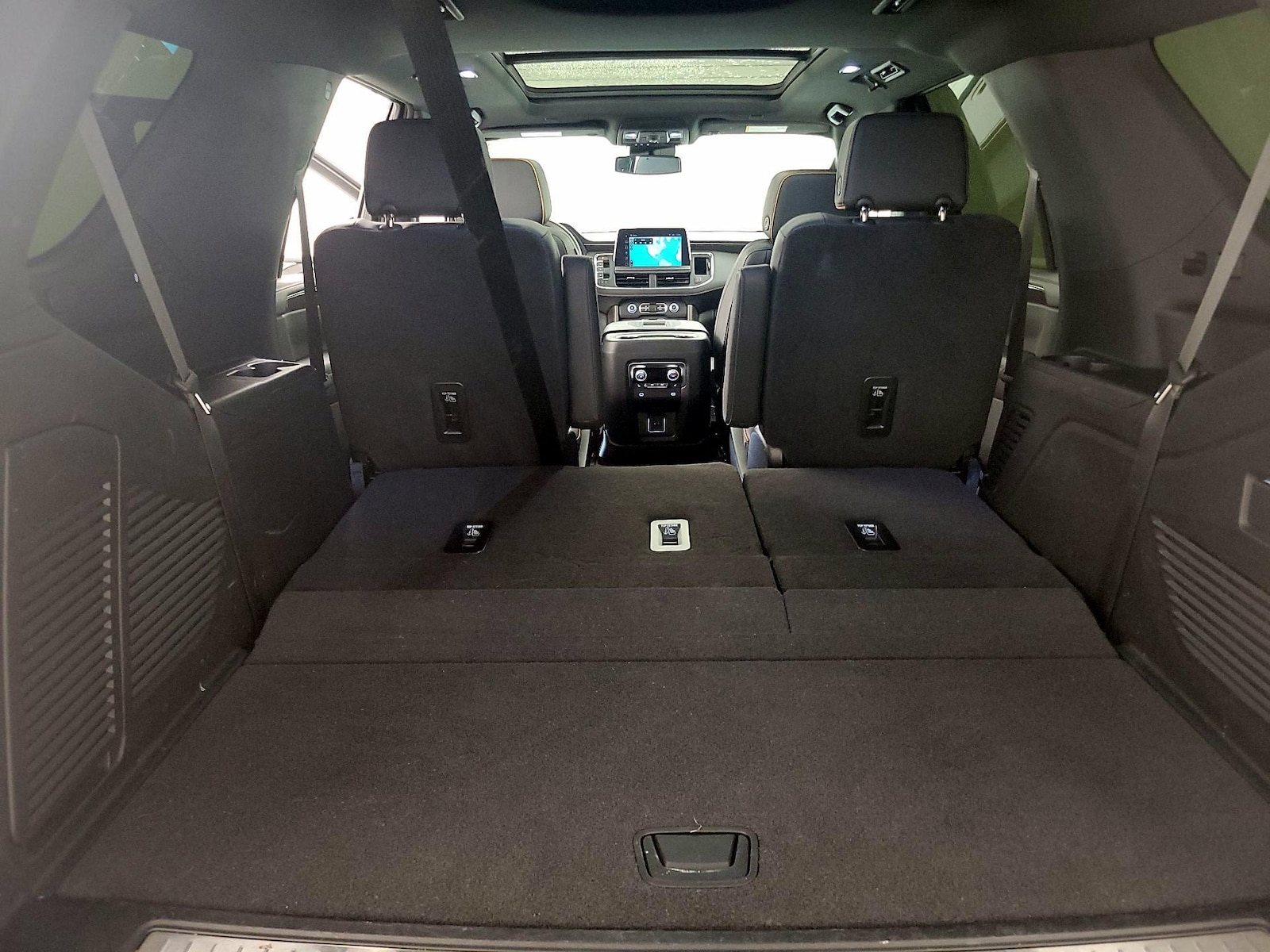 2023 GMC Yukon AT4 - Photo 25