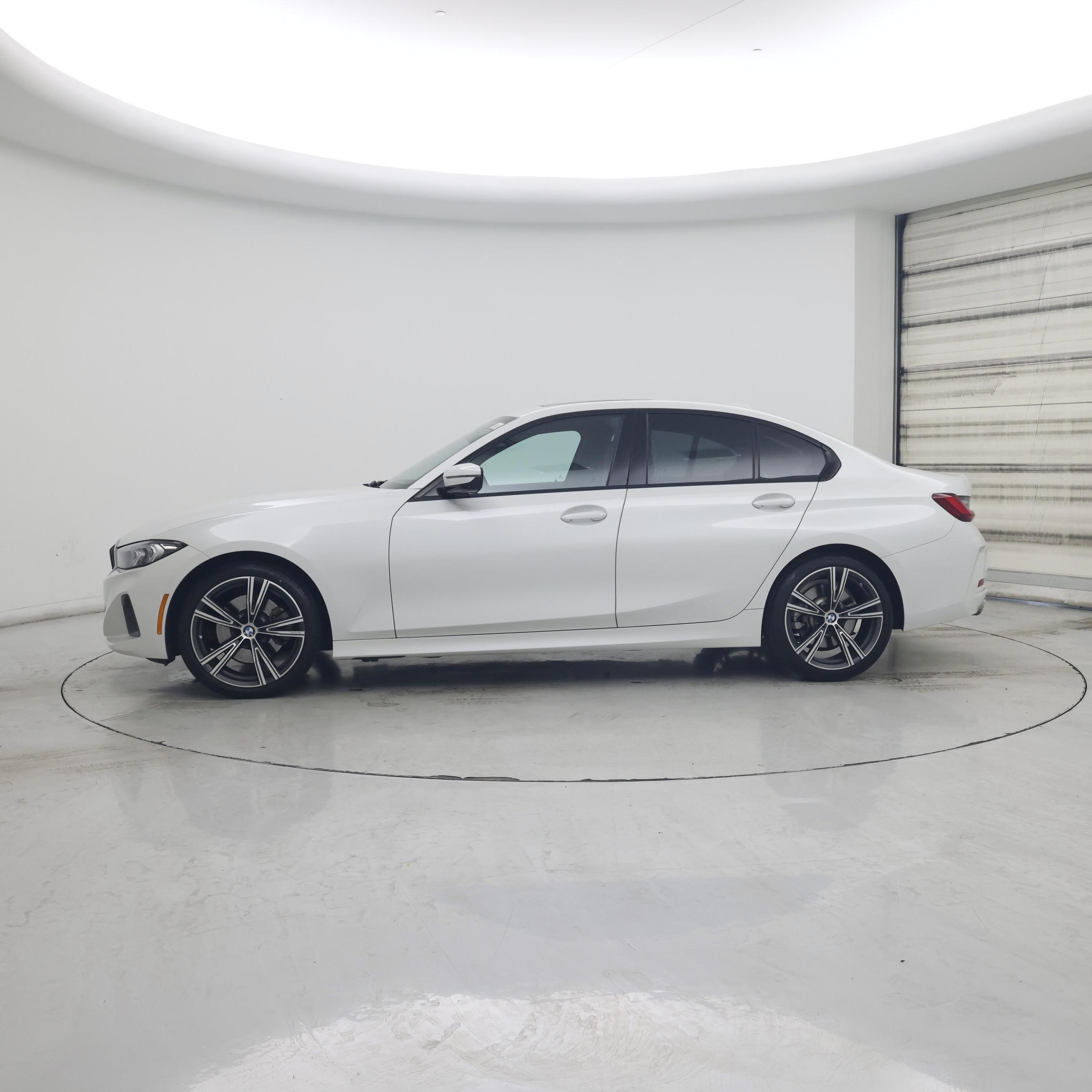 Thumbnail: 2023 BMW 3 Series - 3