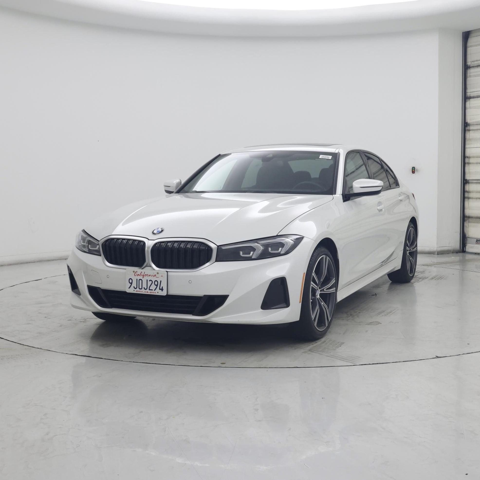 Thumbnail: 2023 BMW 3 Series - 4