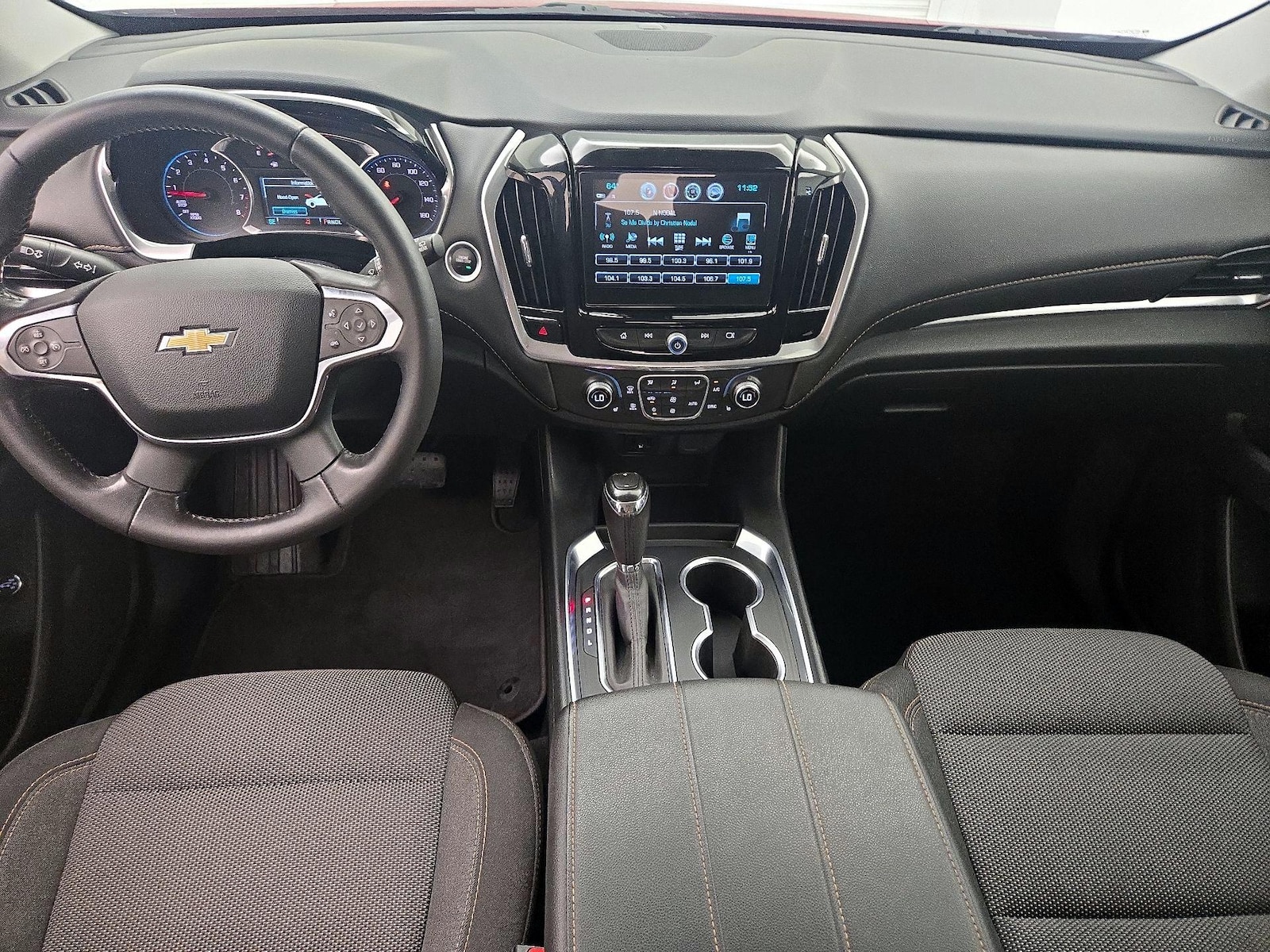 2019 Chevrolet Traverse 1LT - Photo 10