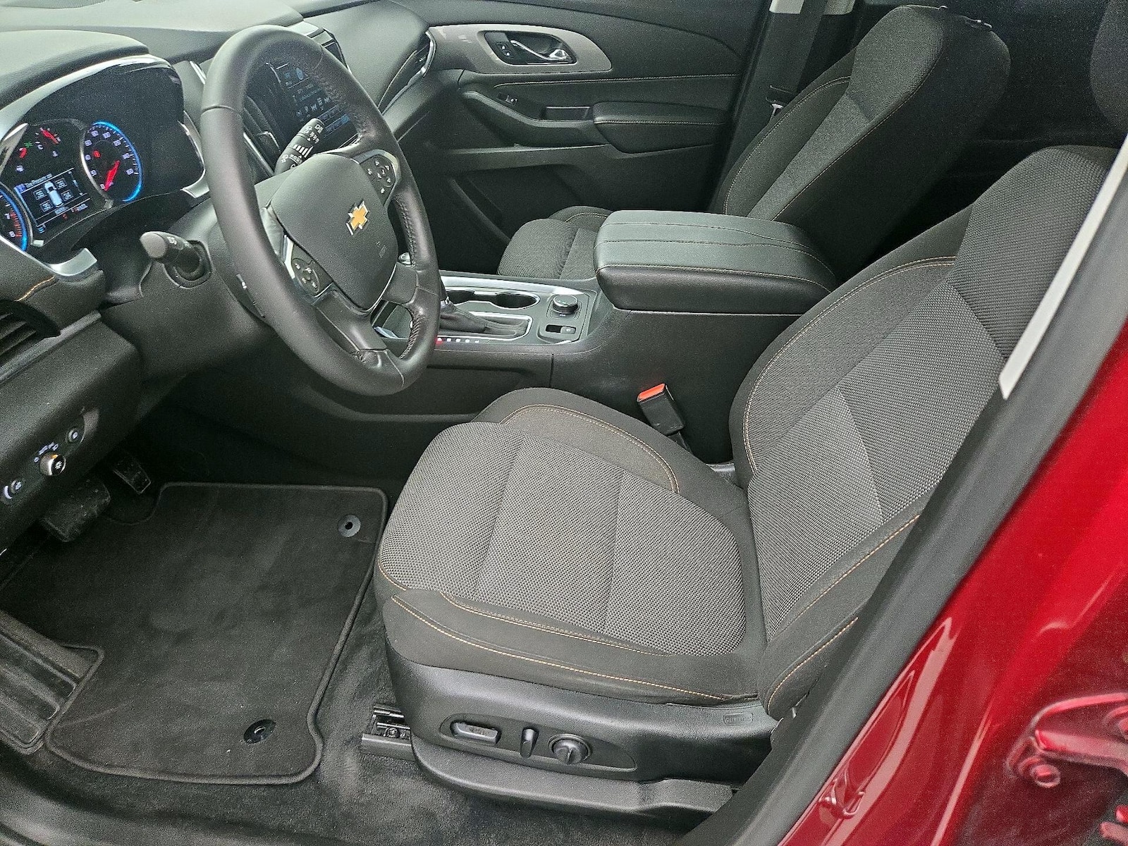 2019 Chevrolet Traverse 1LT - Photo 12