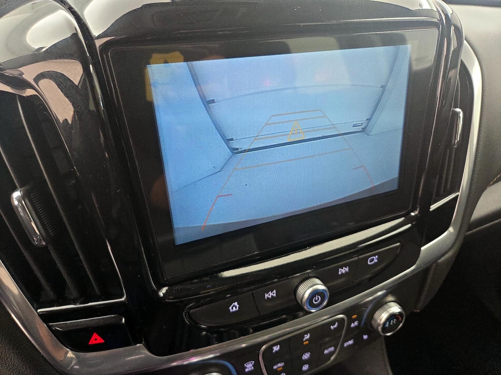 2019 Chevrolet Traverse 1LT - Photo 15