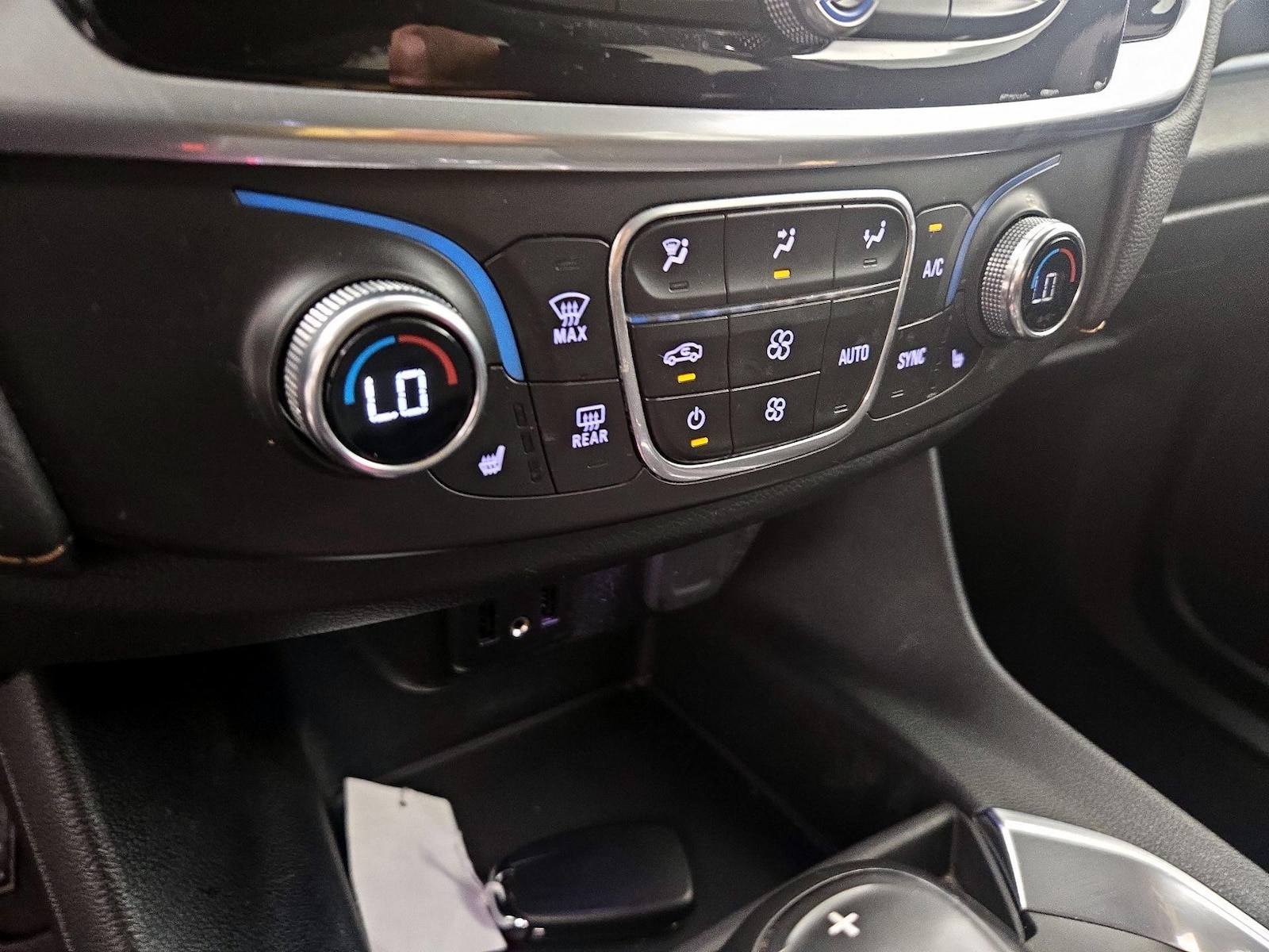 2019 Chevrolet Traverse 1LT - Photo 17