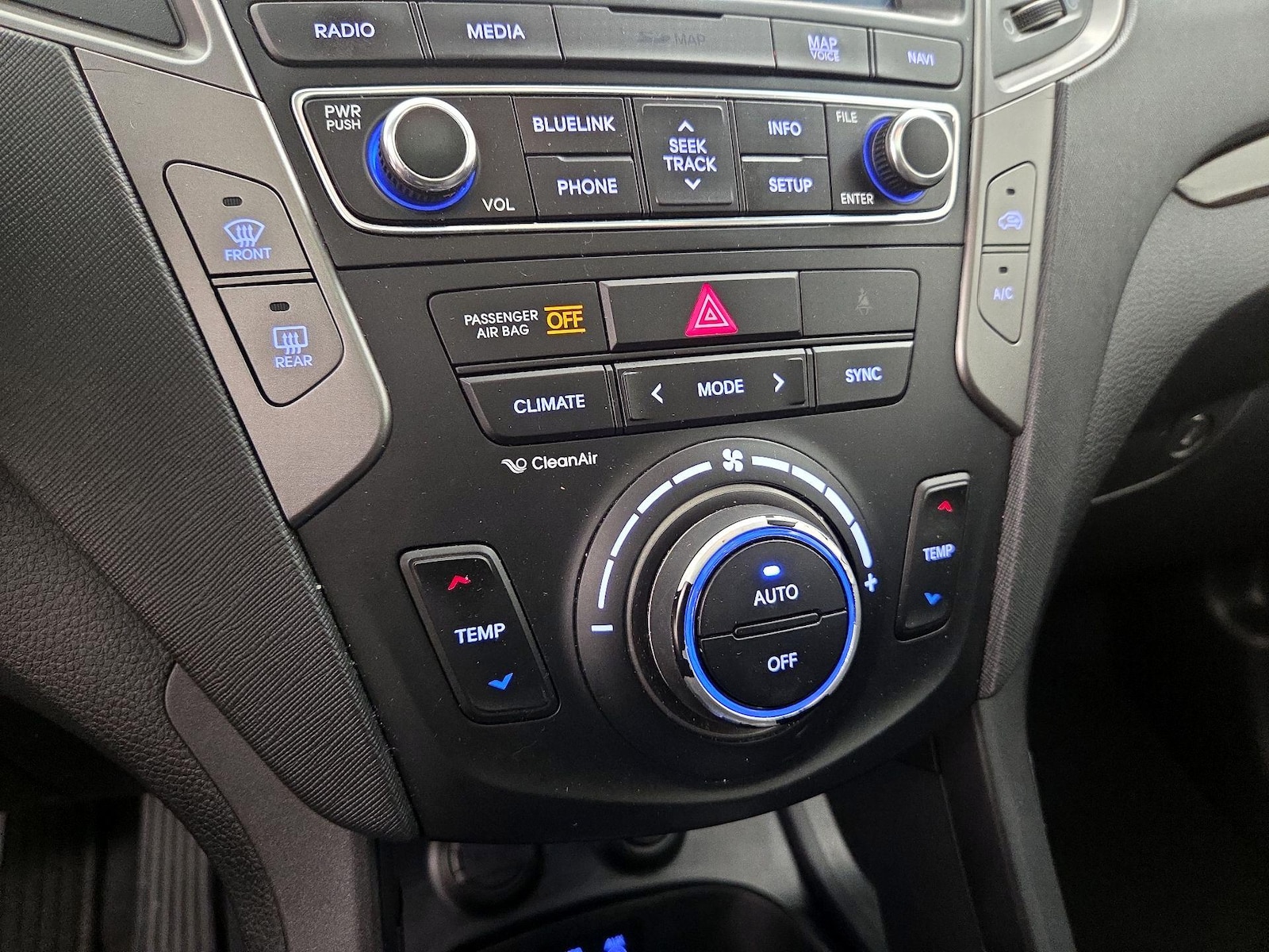 2017 Hyundai Santa Fe Sport 2.0T - Photo 18
