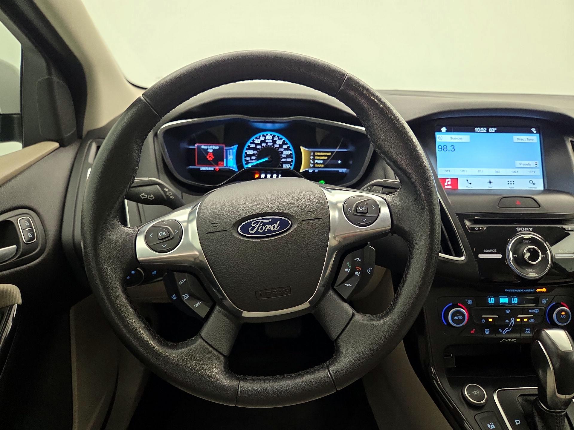 Thumbnail: 2017 Ford Focus - 10