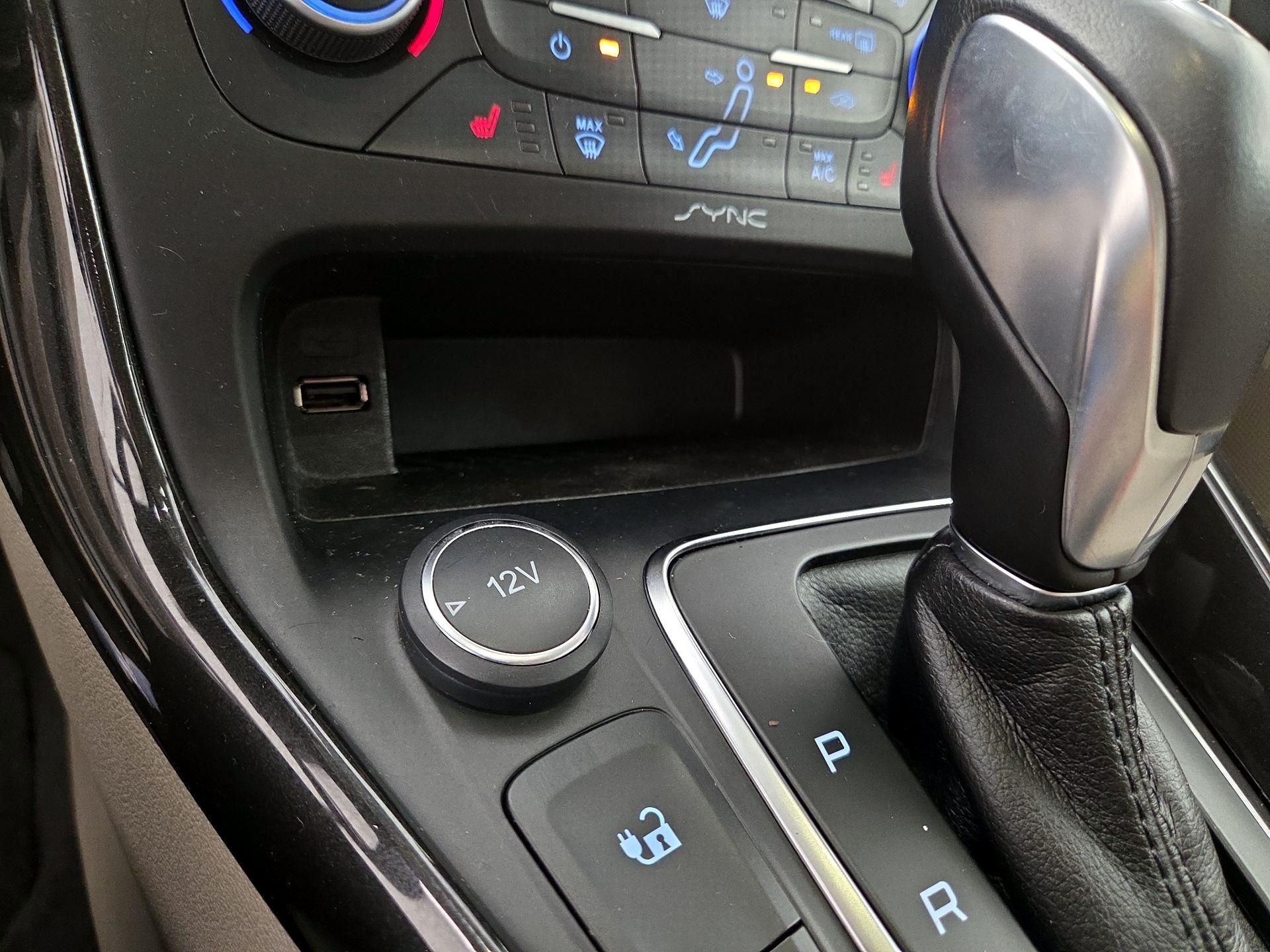 Thumbnail: 2017 Ford Focus - 18