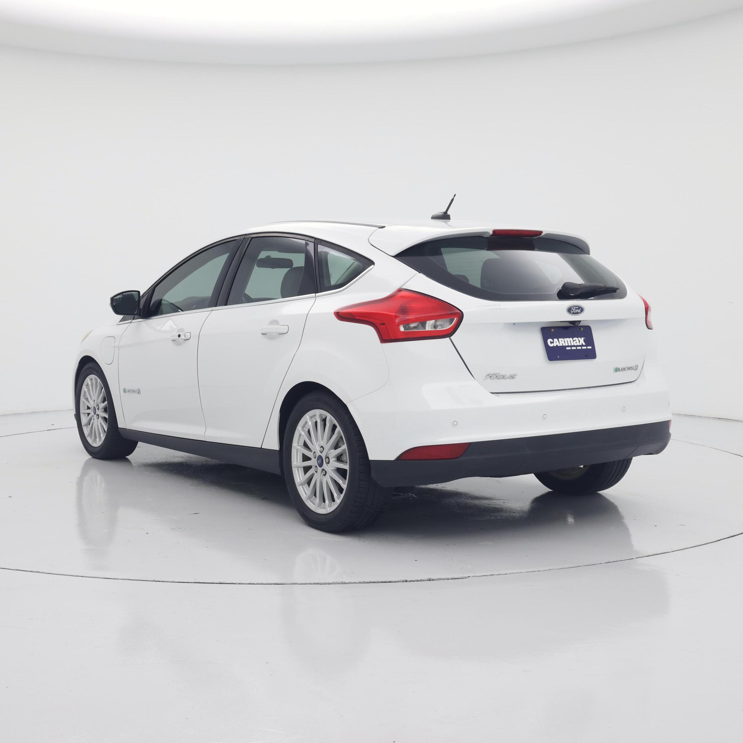 Thumbnail: 2017 Ford Focus - 2