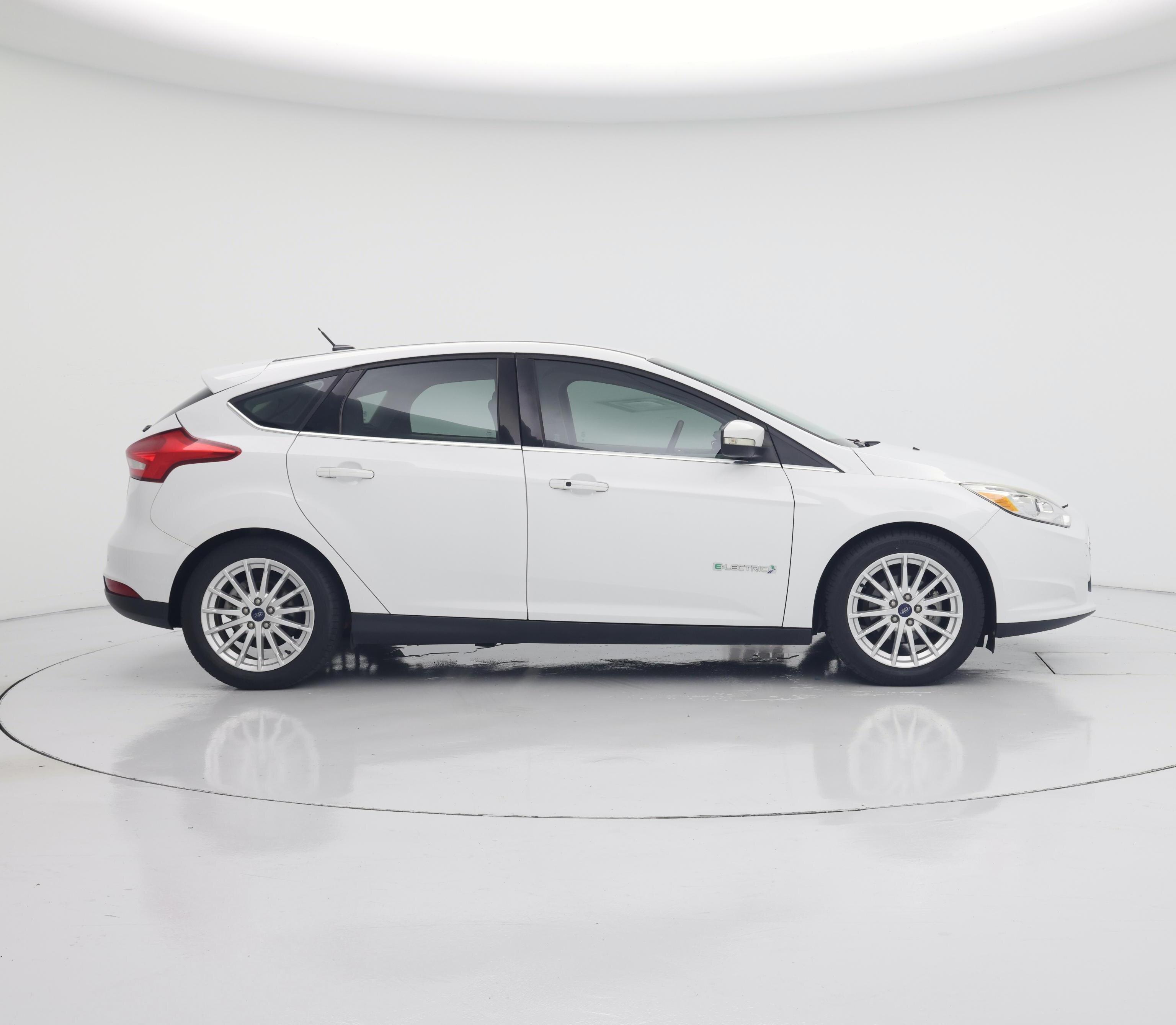 Thumbnail: 2017 Ford Focus - 7