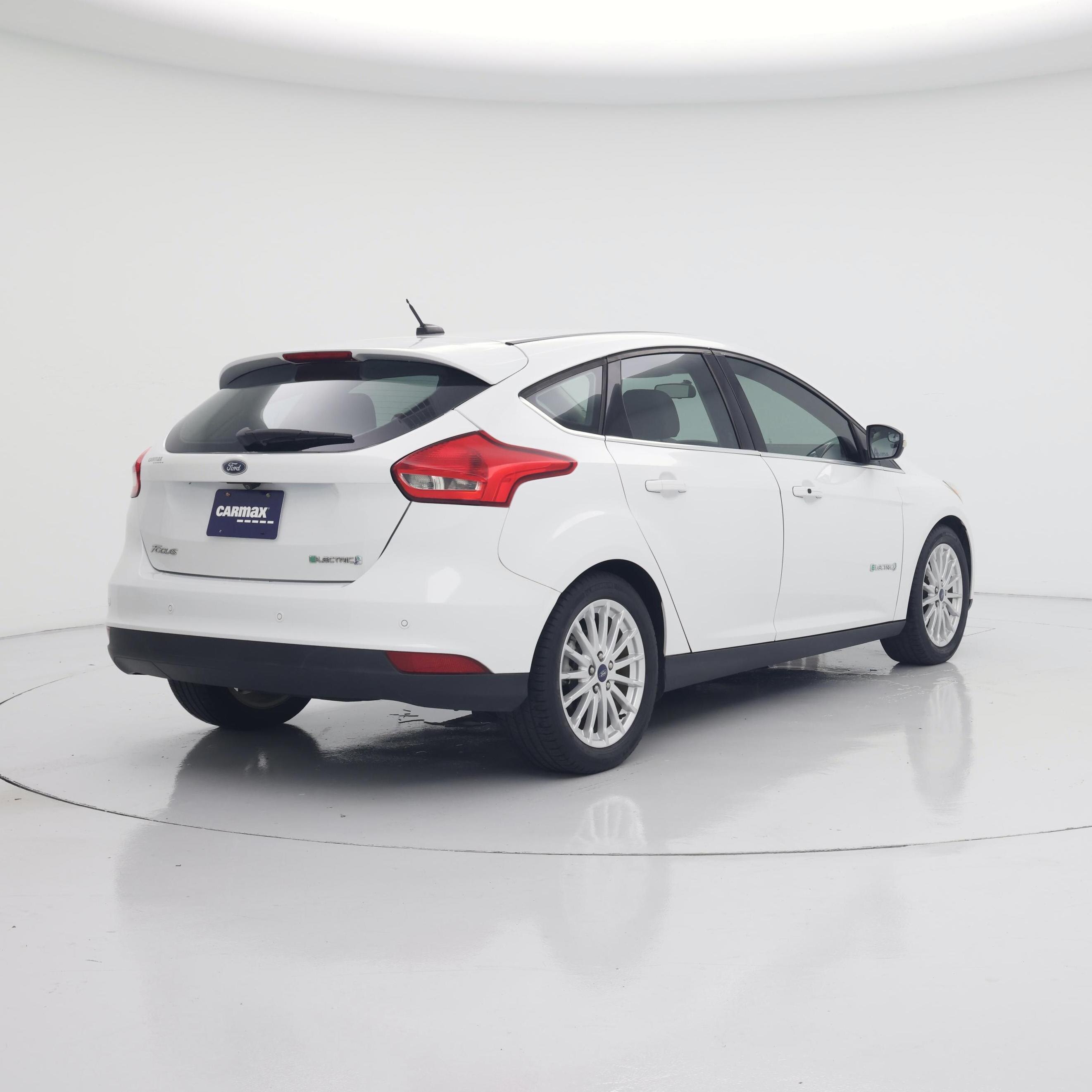 Thumbnail: 2017 Ford Focus - 8