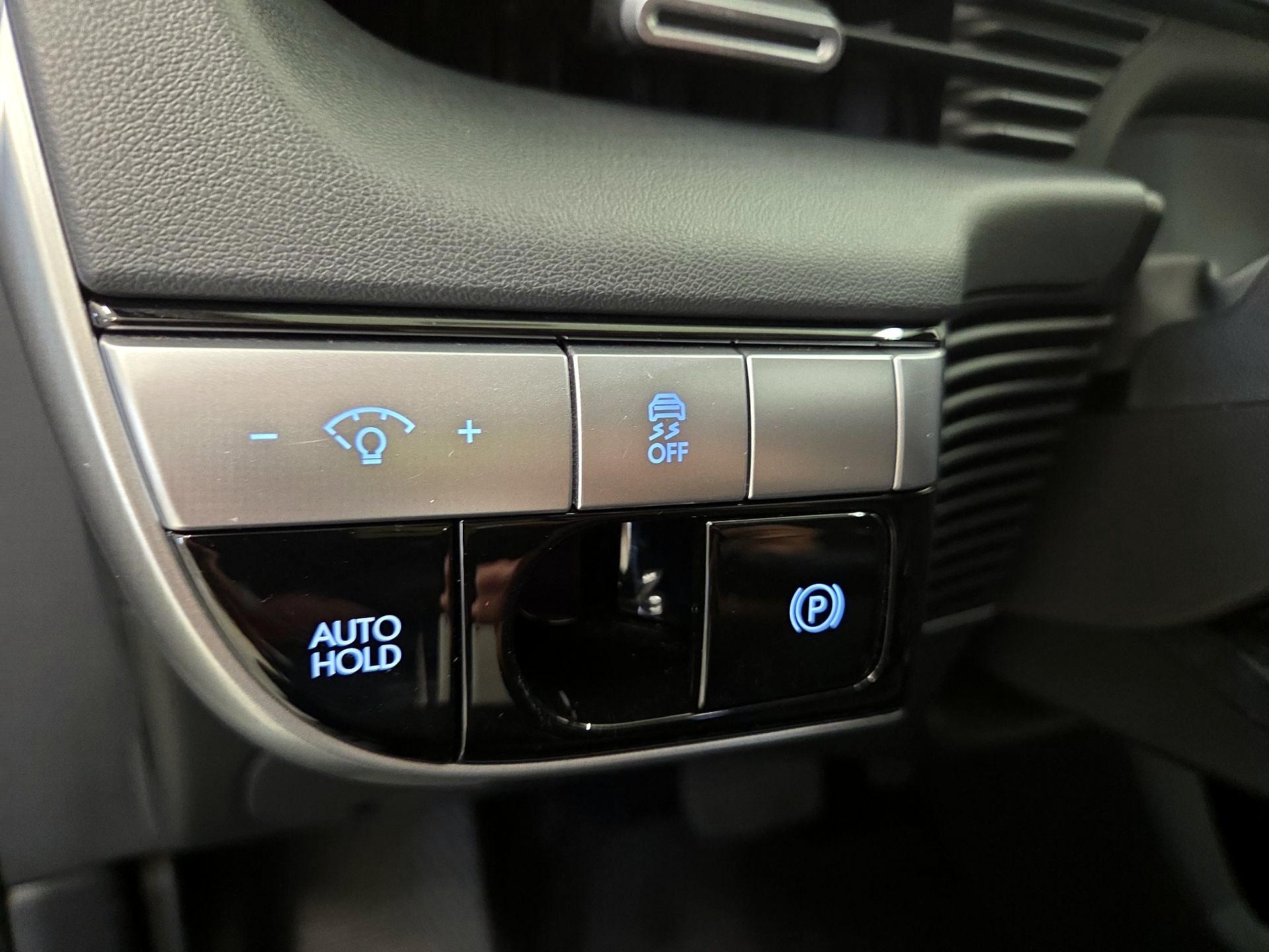 Thumbnail: 2022 Hyundai Ioniq 5 - 13