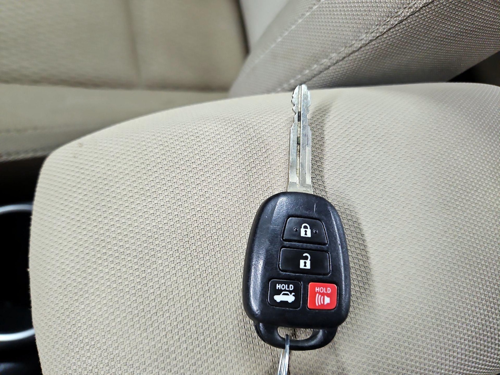 2016 Toyota Corolla LE - Photo 23