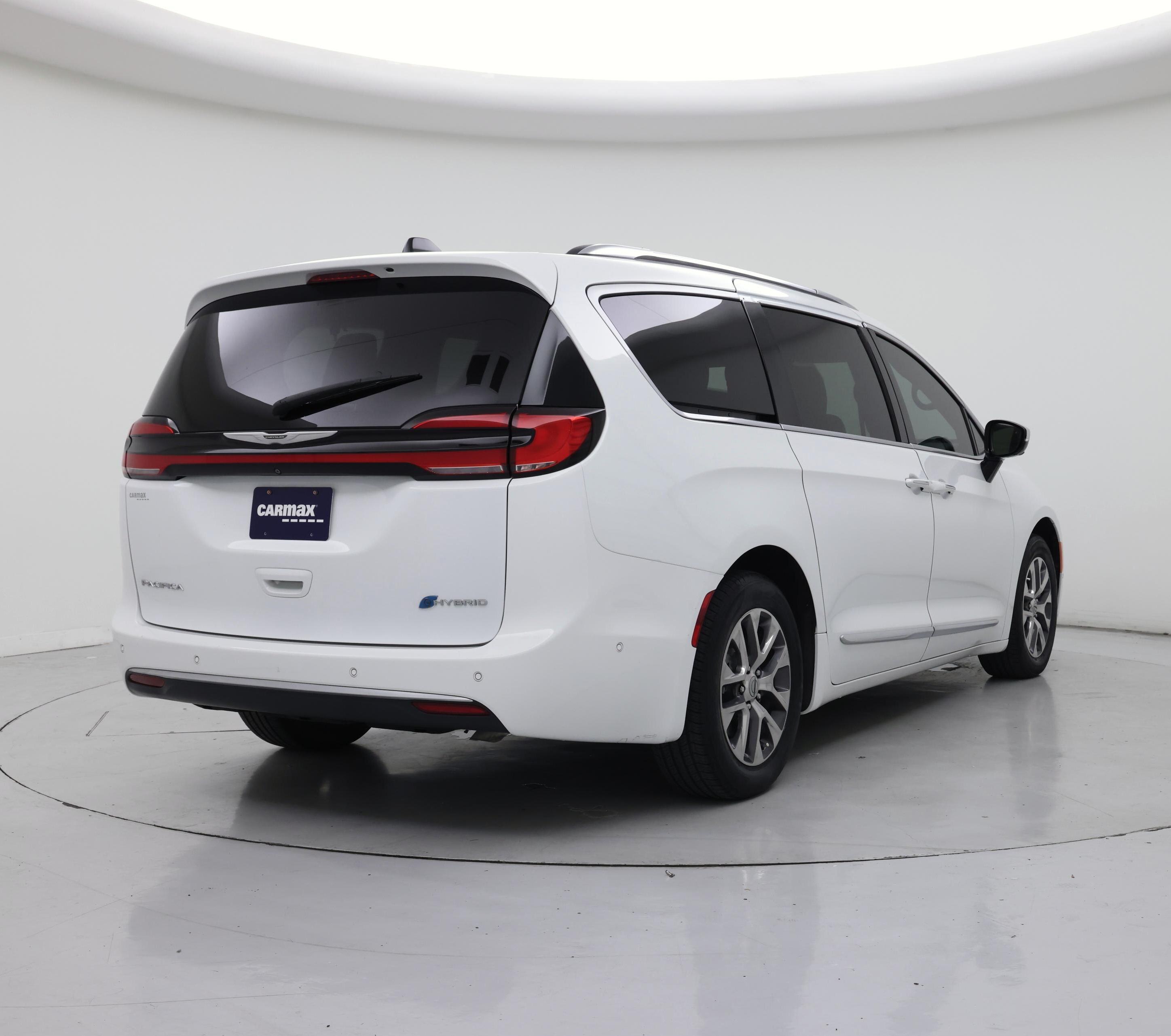 Thumbnail: 2023 Chrysler Pacifica - 8