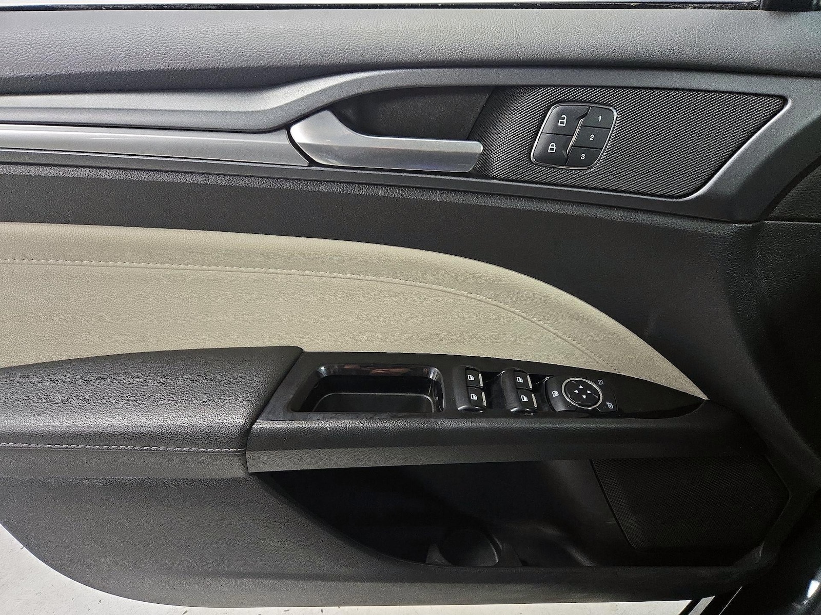 2015 Ford Fusion Titanium - Photo 13