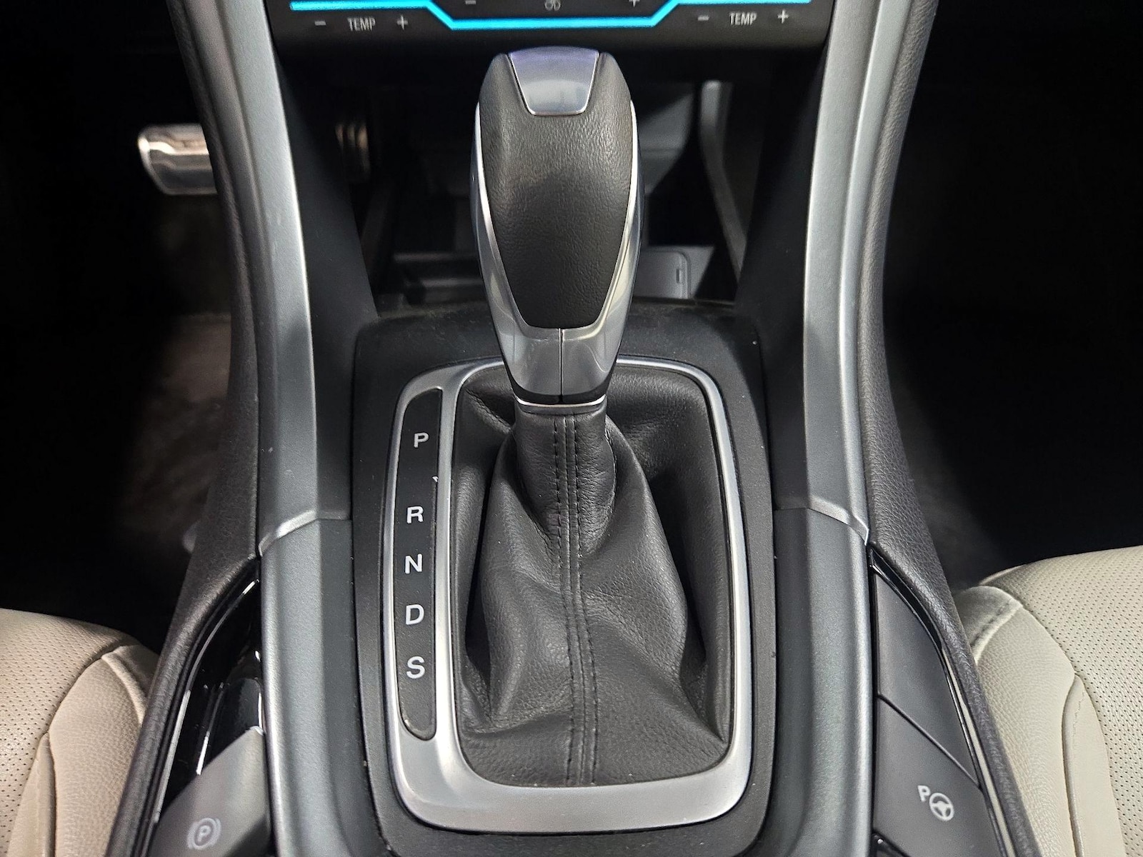 2015 Ford Fusion Titanium - Photo 18