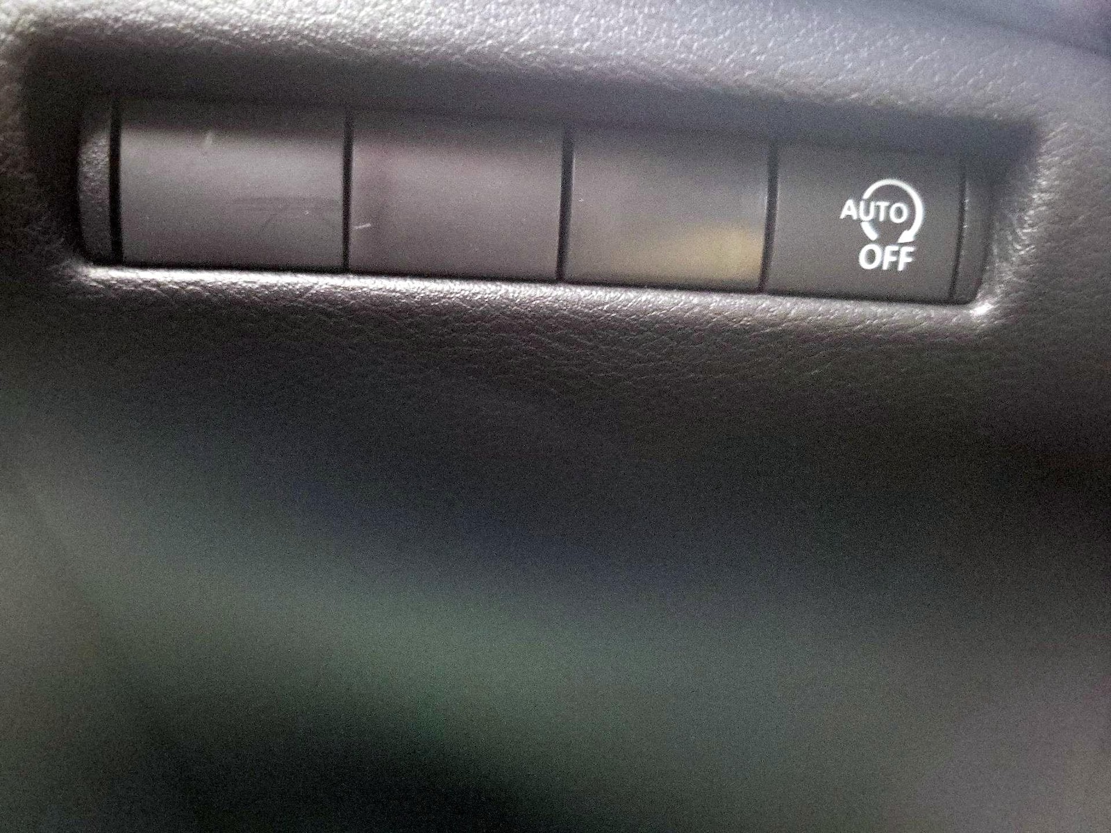 2025 Nissan Kicks S - Photo 14