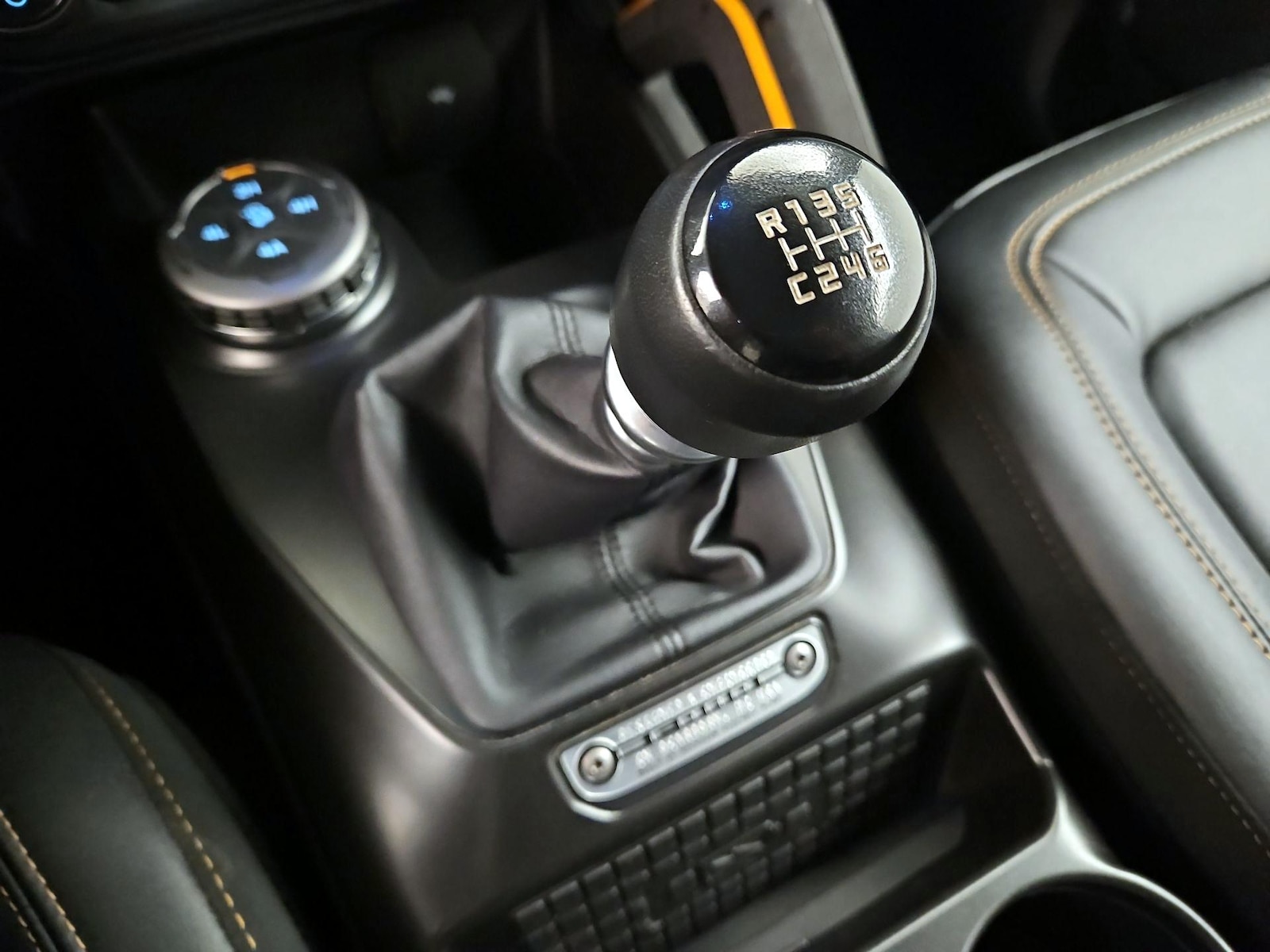 2023 Ford Bronco 2-Door Badlands - Photo 19