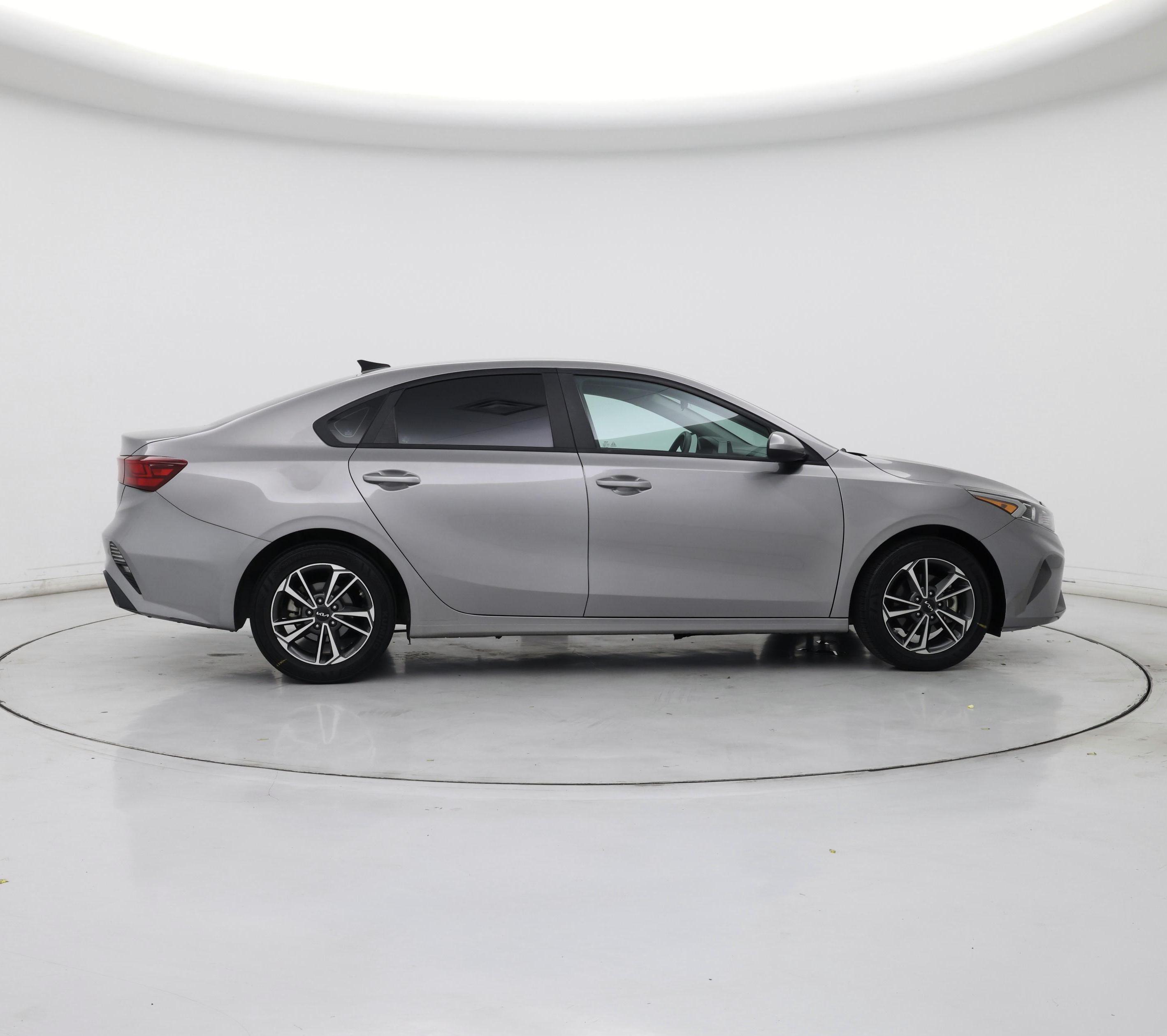 Thumbnail: 2023 Kia Forte - 7