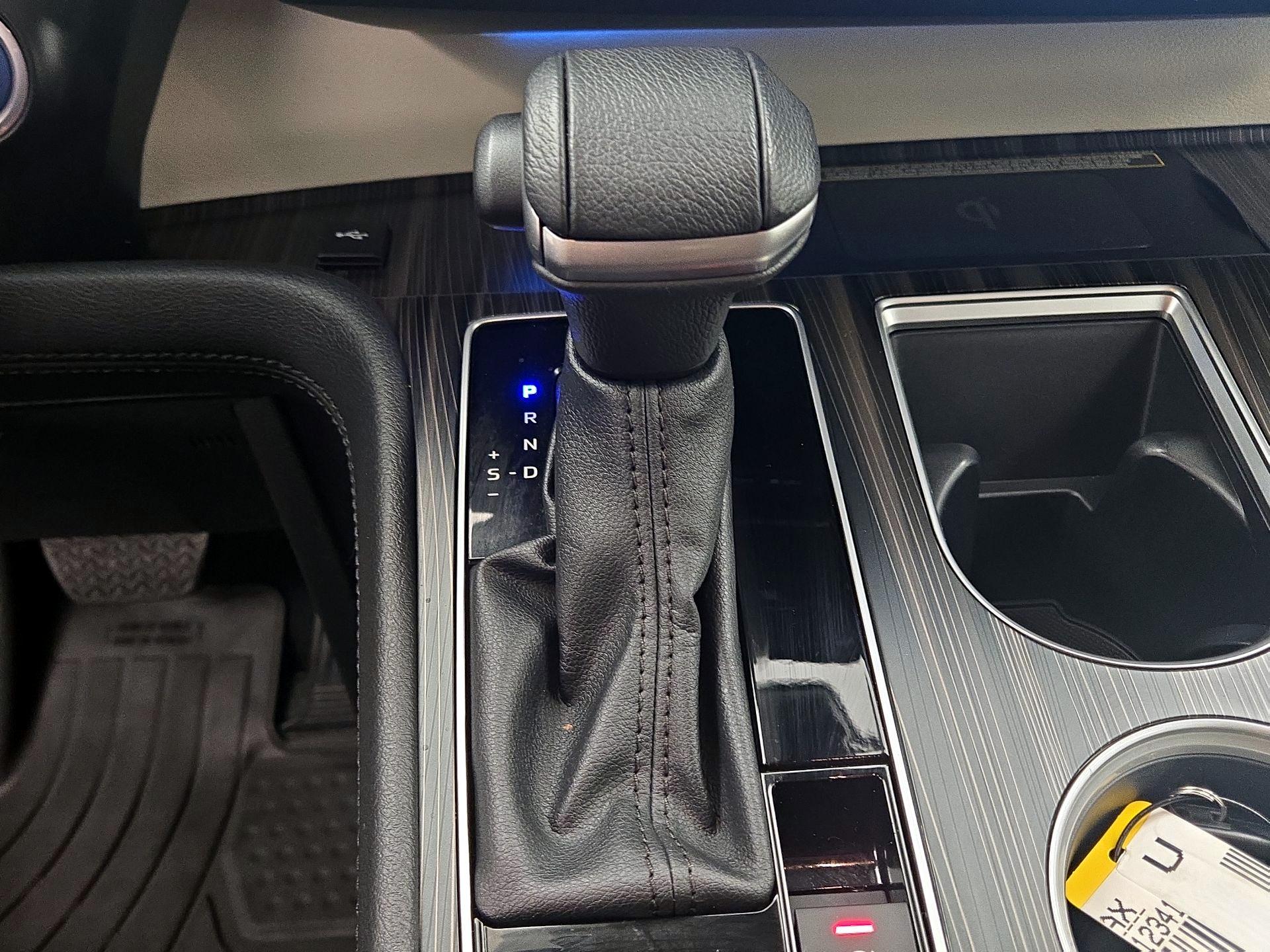 Thumbnail: 2024 Toyota Sienna - 18