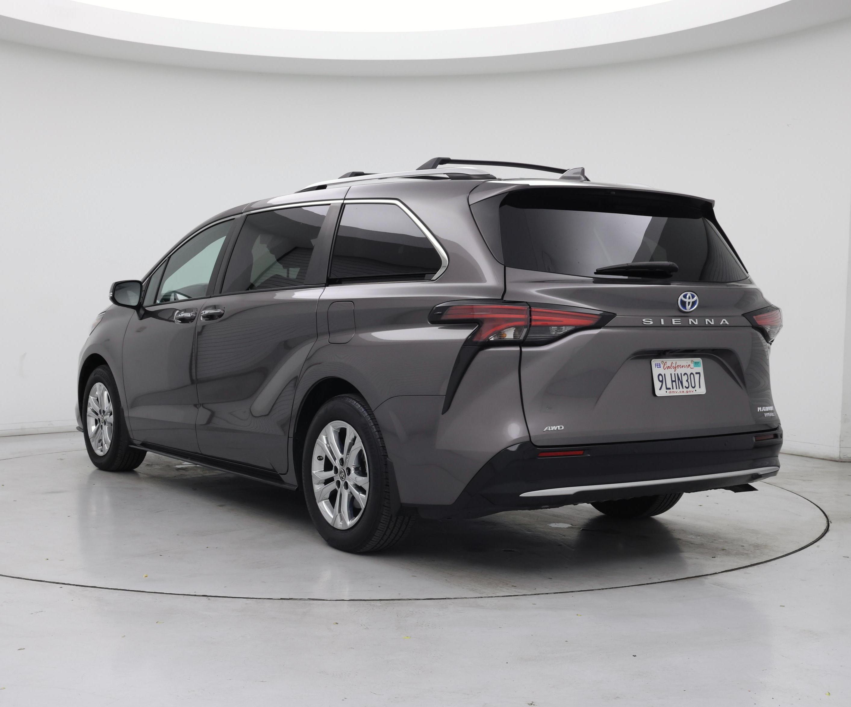 Thumbnail: 2024 Toyota Sienna - 2