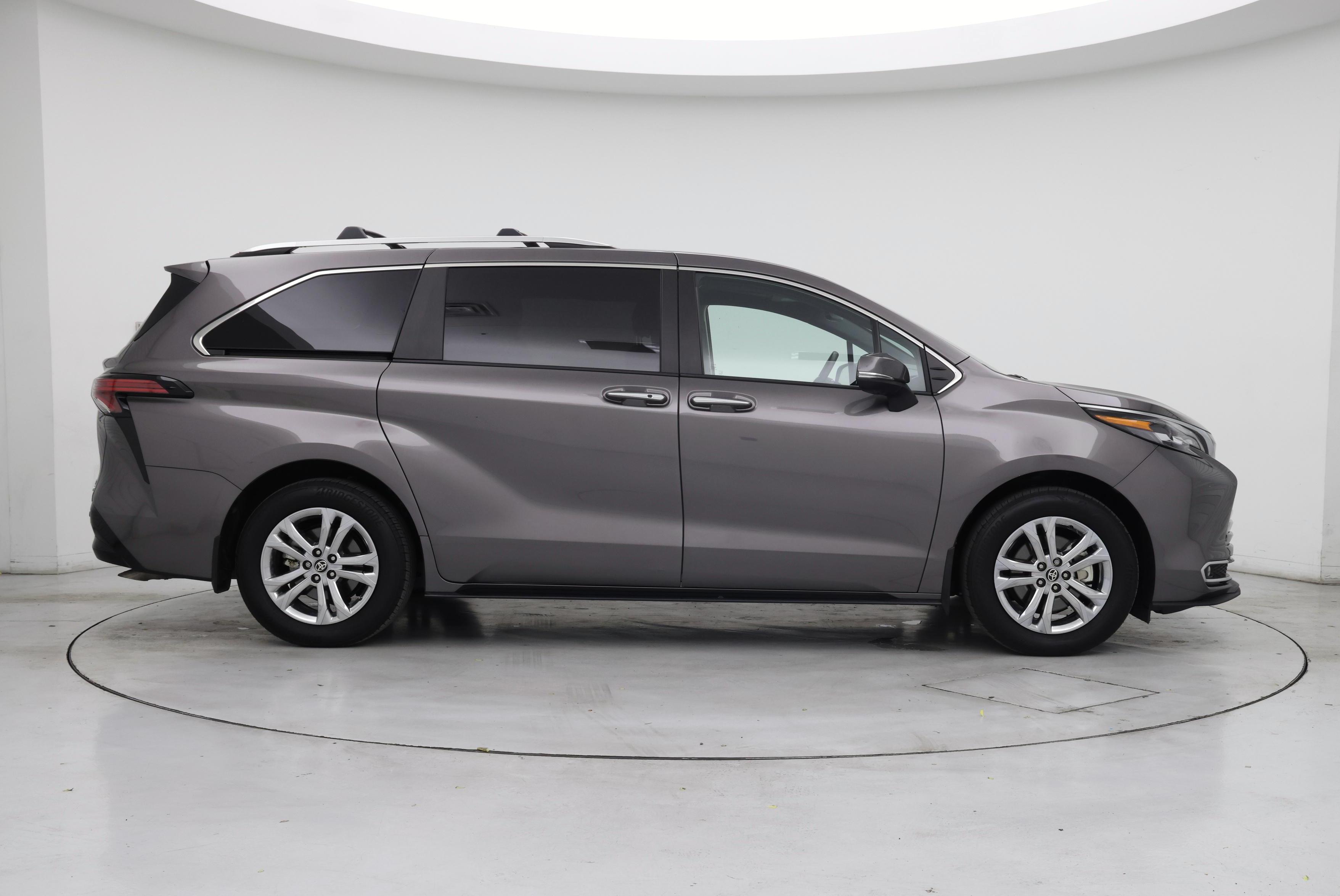 Thumbnail: 2024 Toyota Sienna - 7