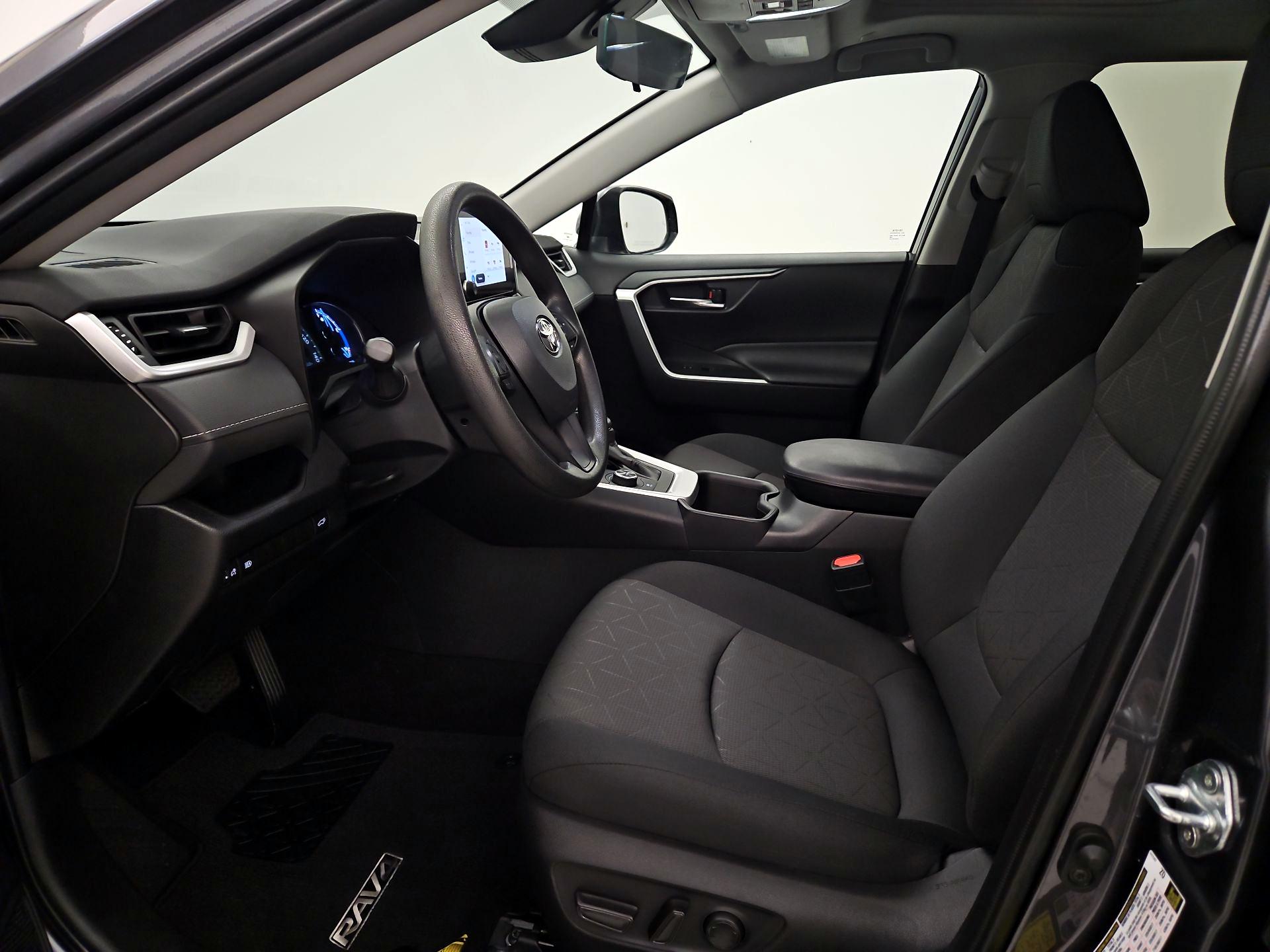 Thumbnail: 2024 Toyota RAV4 - 11