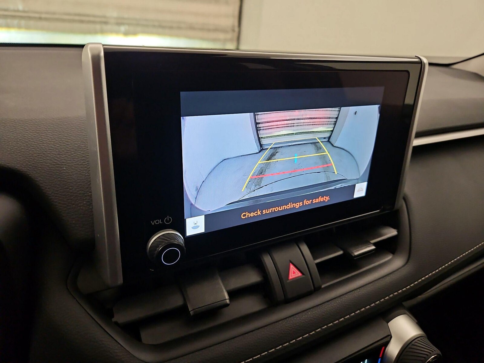 2024 Toyota RAV4 XLE - Photo 15