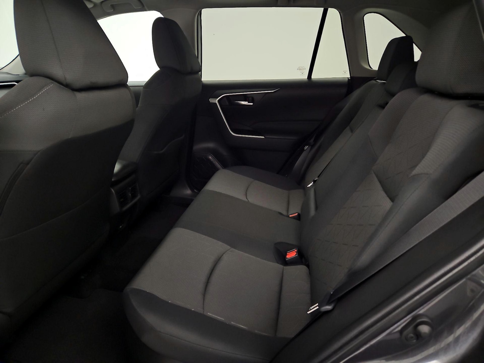 2024 Toyota RAV4 XLE - Photo 21