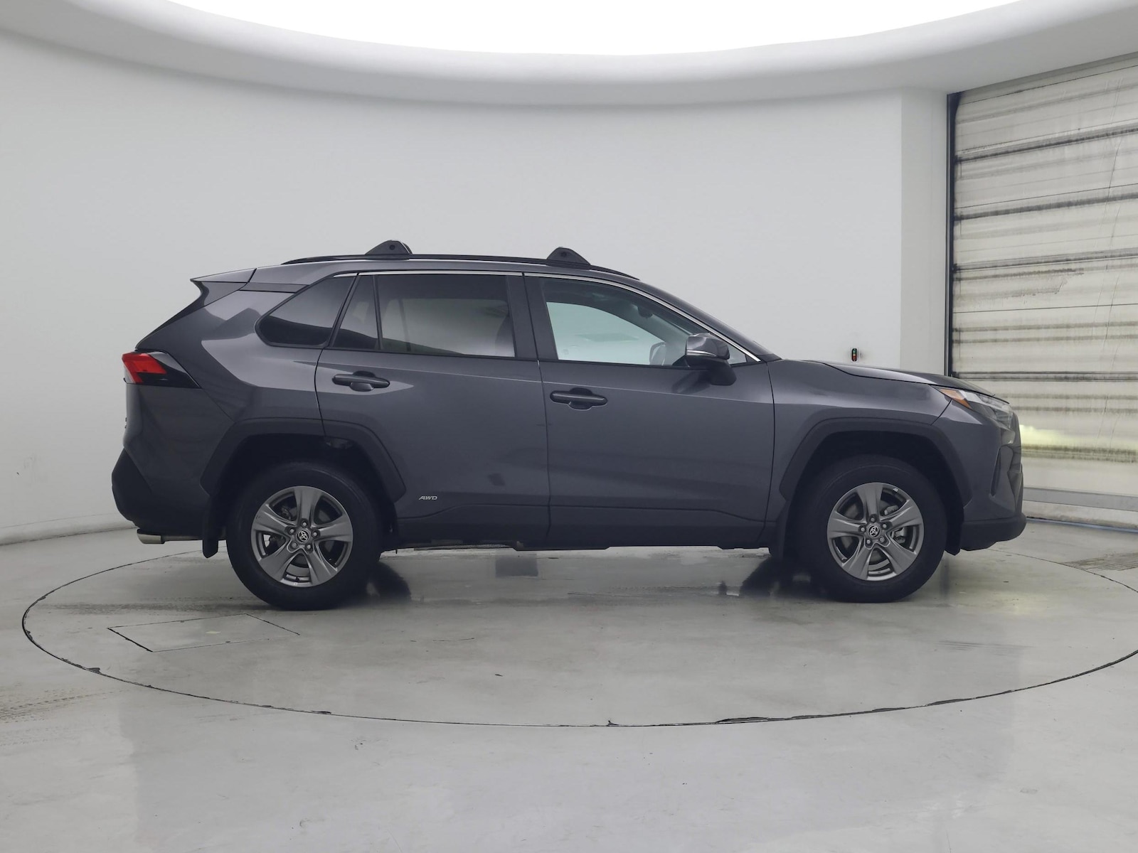 2024 Toyota RAV4 XLE - Photo 8