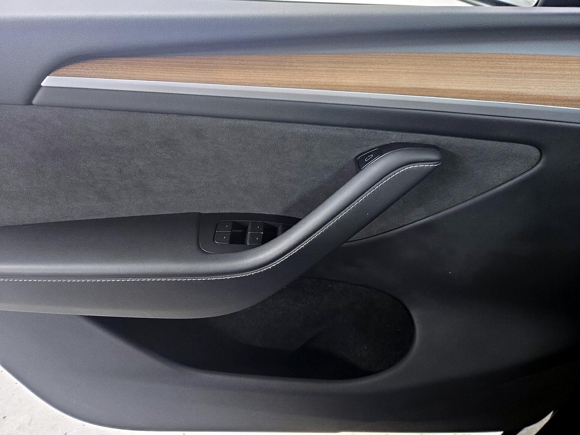 Thumbnail: 2023 Tesla Model Y - 12